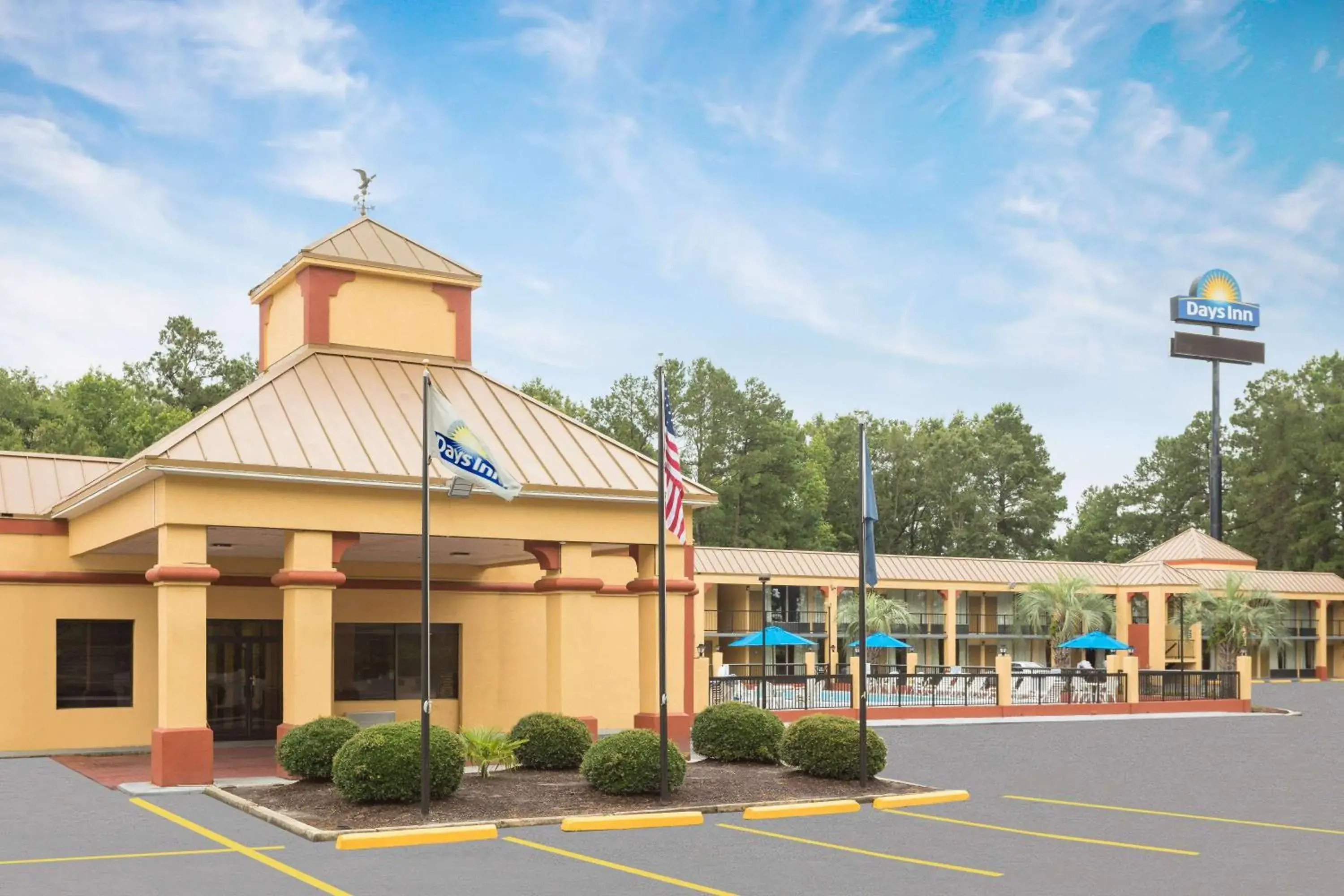 Property building in Days Inn by Wyndham Orangeburg South Property building in Days Inn by Wyndham Orangeburg South