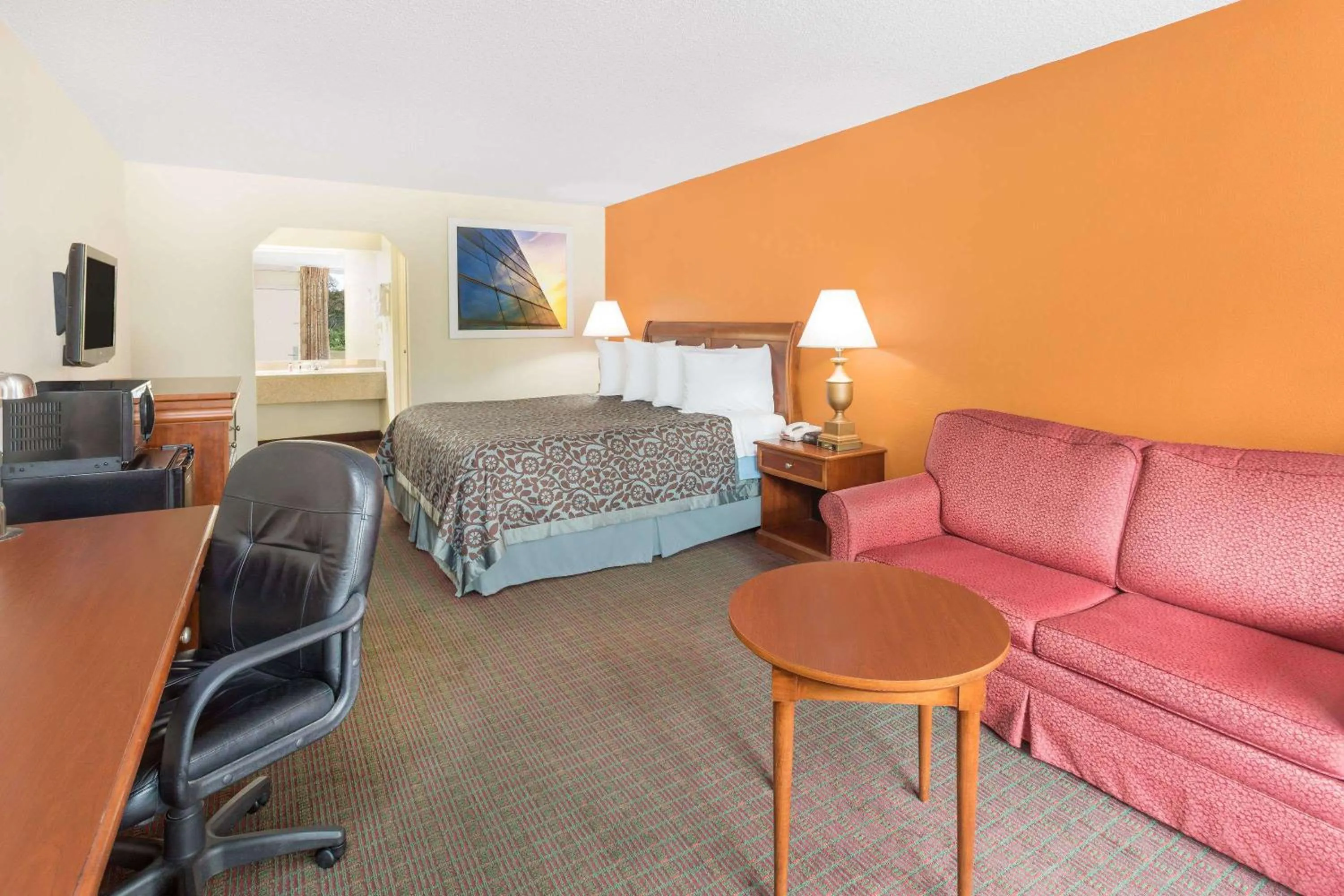 Photo of the whole room, Bed in Days Inn by Wyndham Orangeburg South