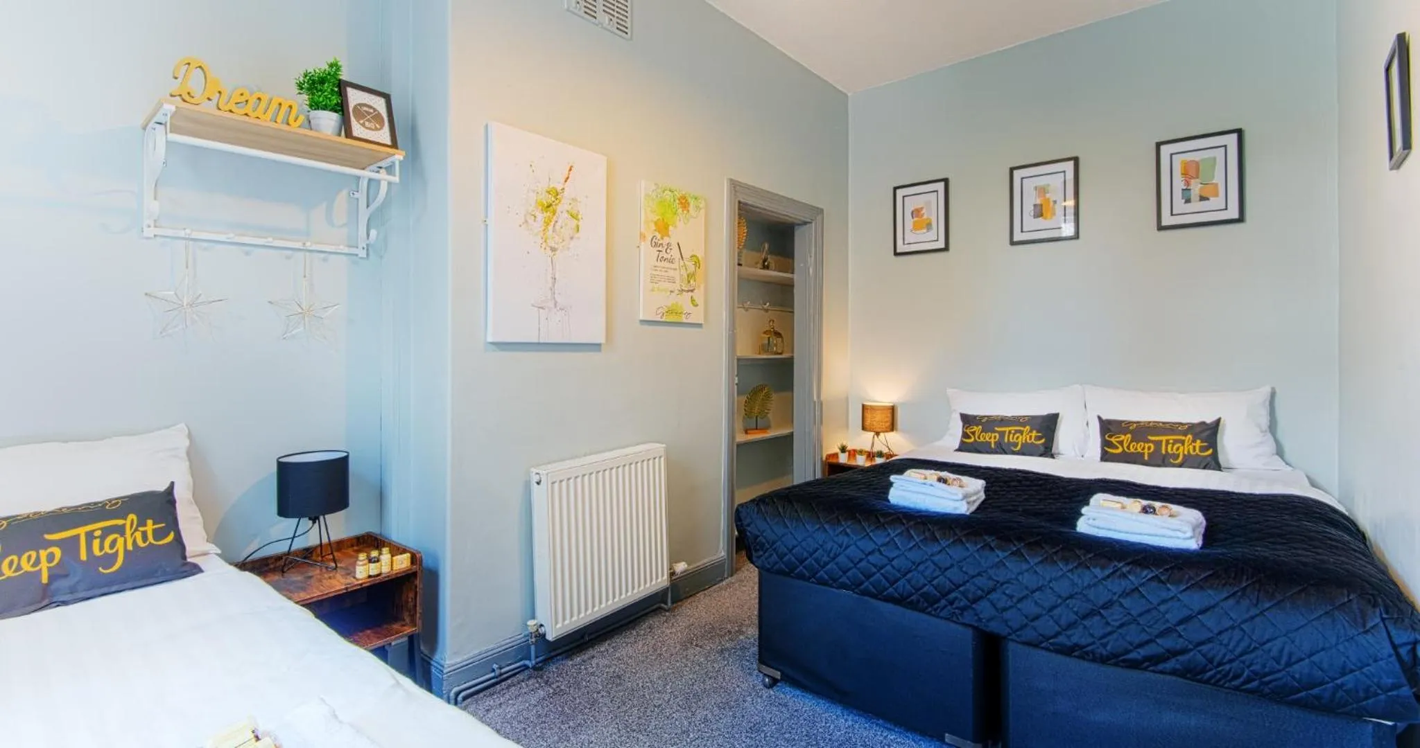 Bedroom, Bed in The Bishophill Gathering York - Sleeps Up To 12