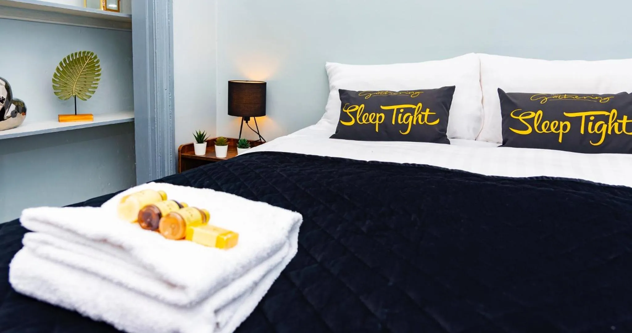 Bedroom, Bed in The Bishophill Gathering York - Sleeps Up To 12