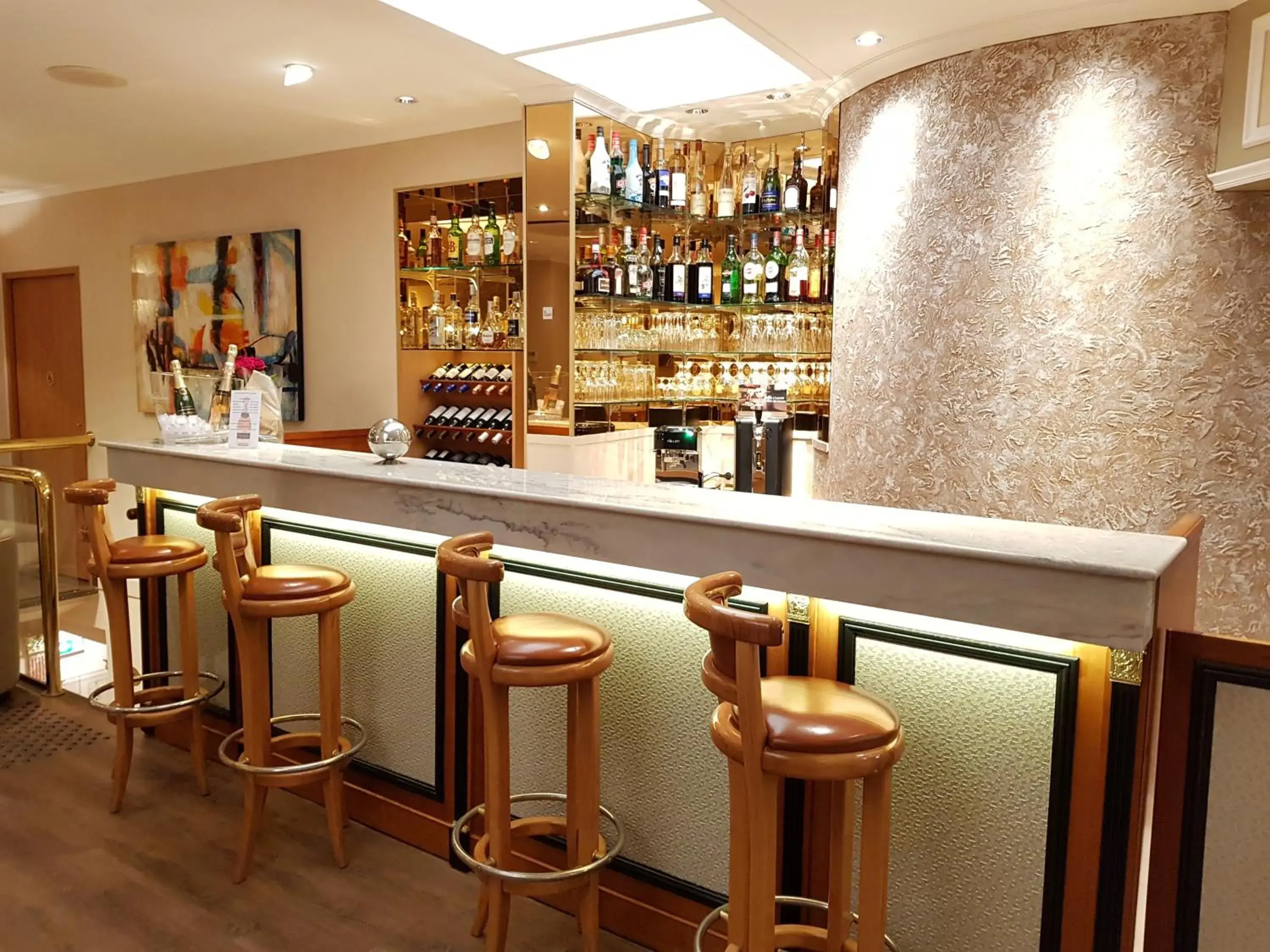 Lounge or bar in Hotel Champerret Elysees Lounge or bar in Hotel Champerret Elysees