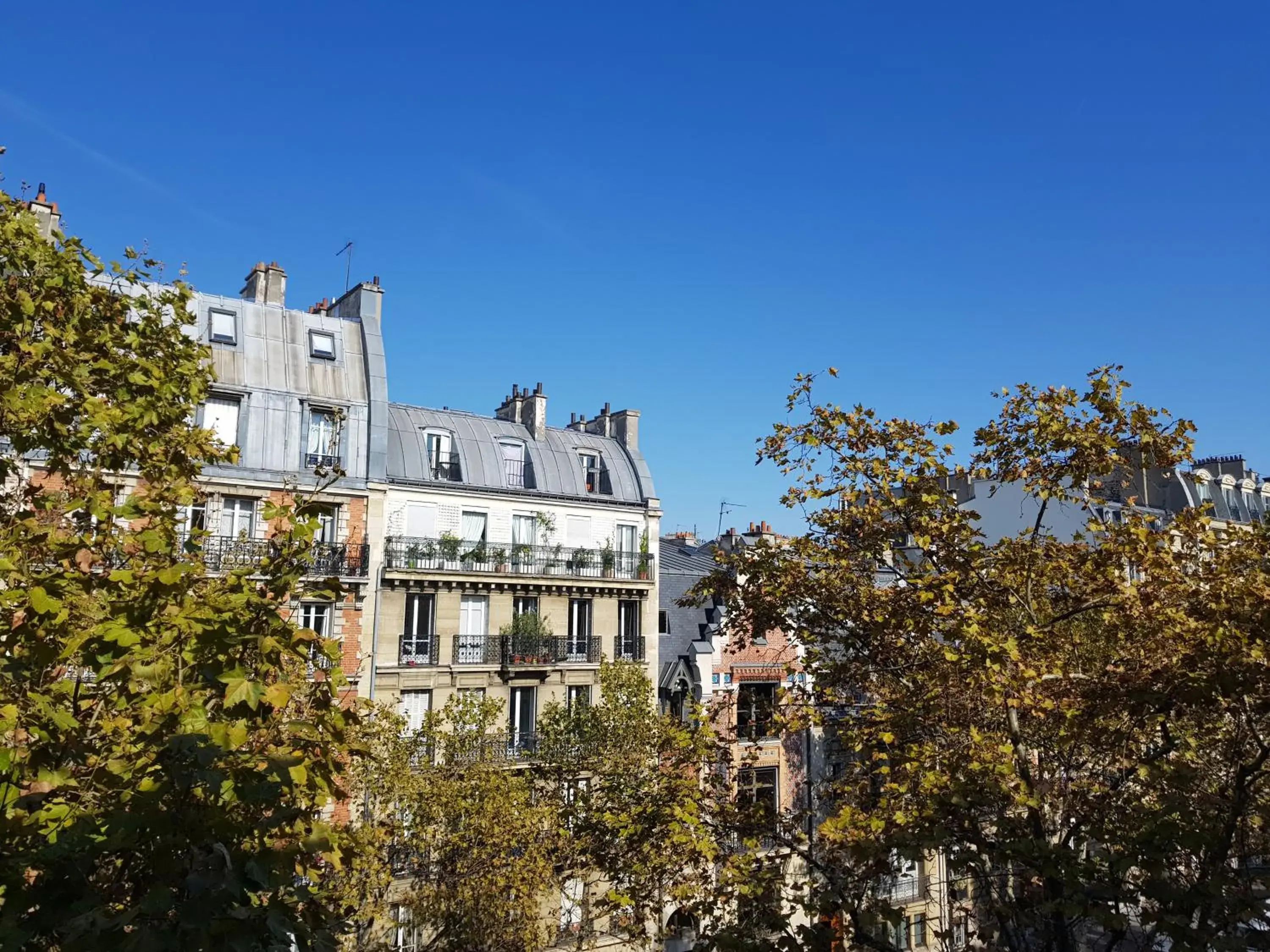 City view in Hotel Champerret Elysees City view in Hotel Champerret Elysees