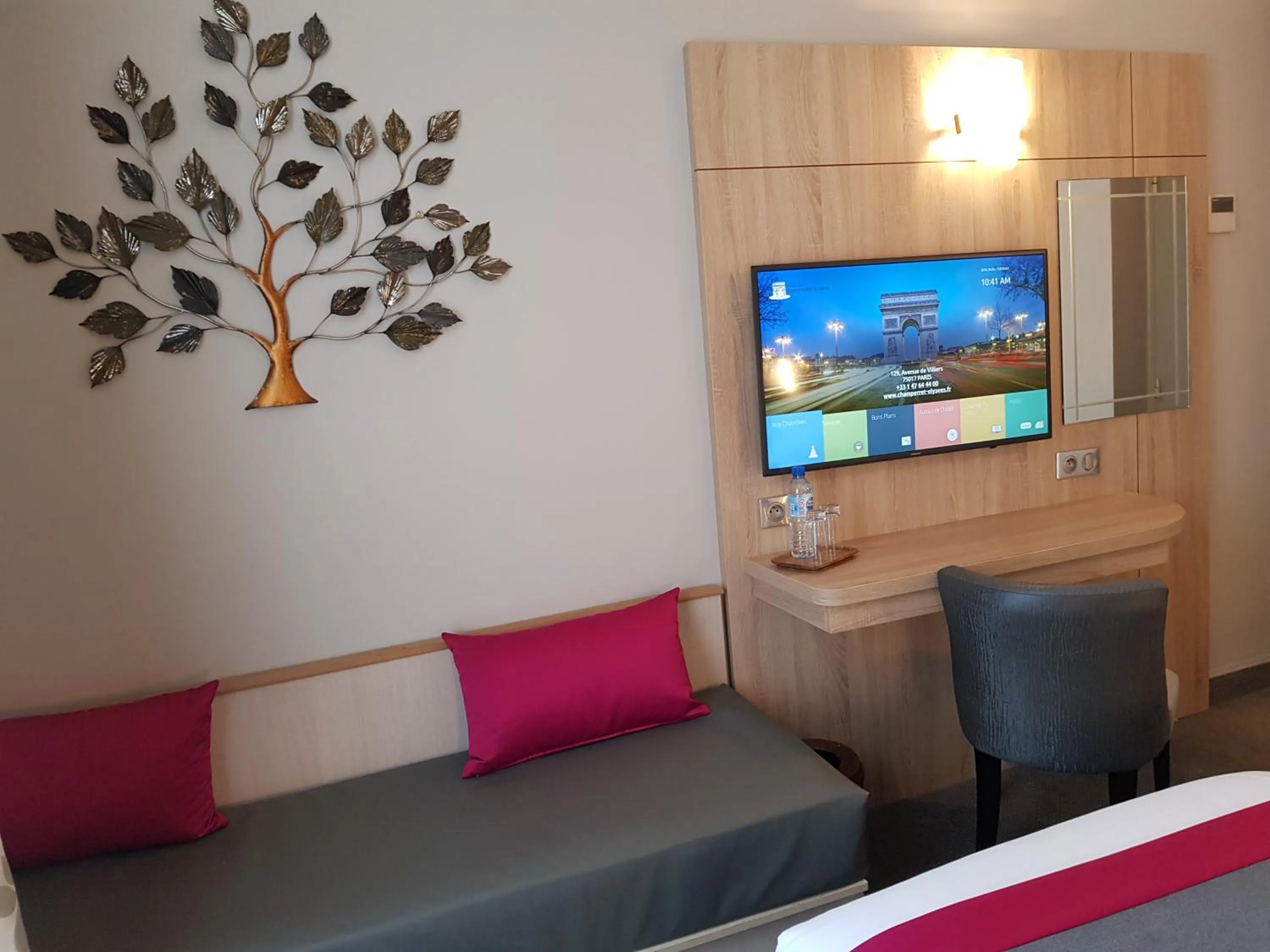 Decorative detail, Bed in Hotel Champerret Elysees