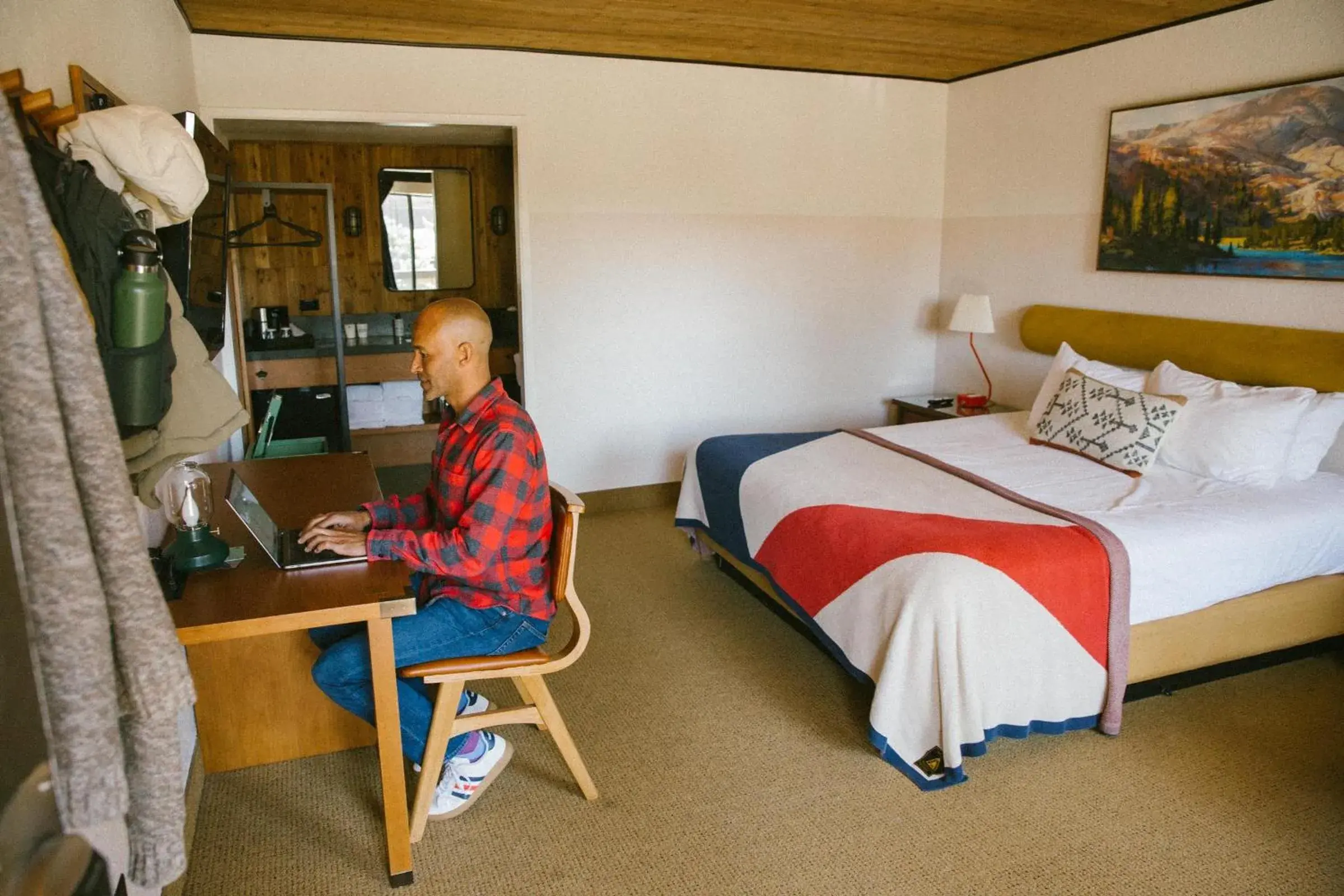 Photo of the whole room, Bed in Station House Inn South Lake Tahoe Photo of the whole room, Bed in Station House Inn South Lake Tahoe