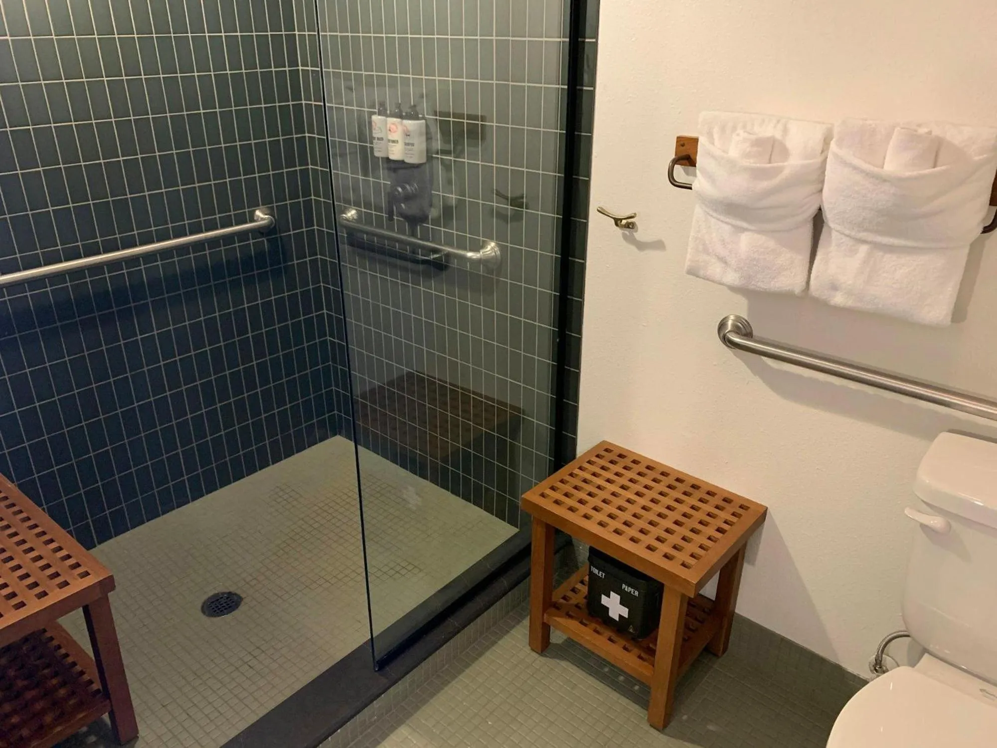 Shower in Station House Inn South Lake Tahoe