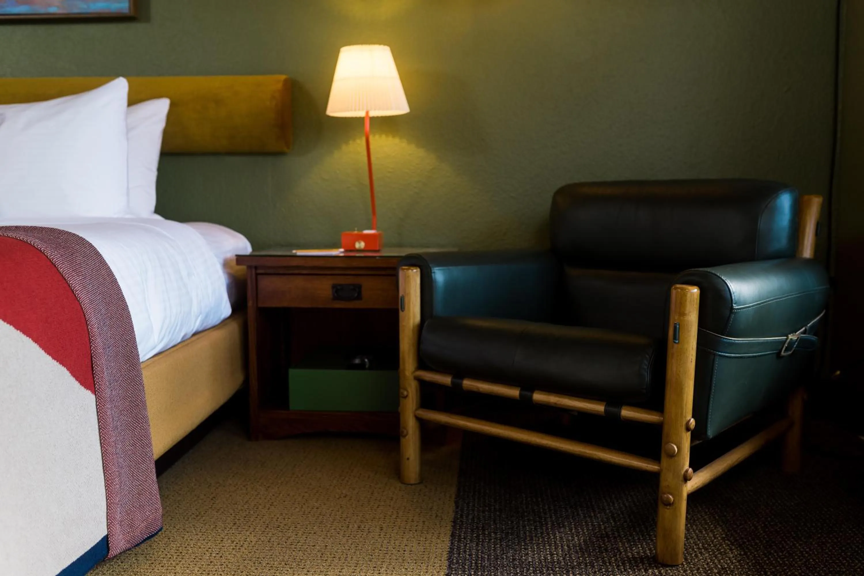 Photo of the whole room, Bed in Station House Inn South Lake Tahoe