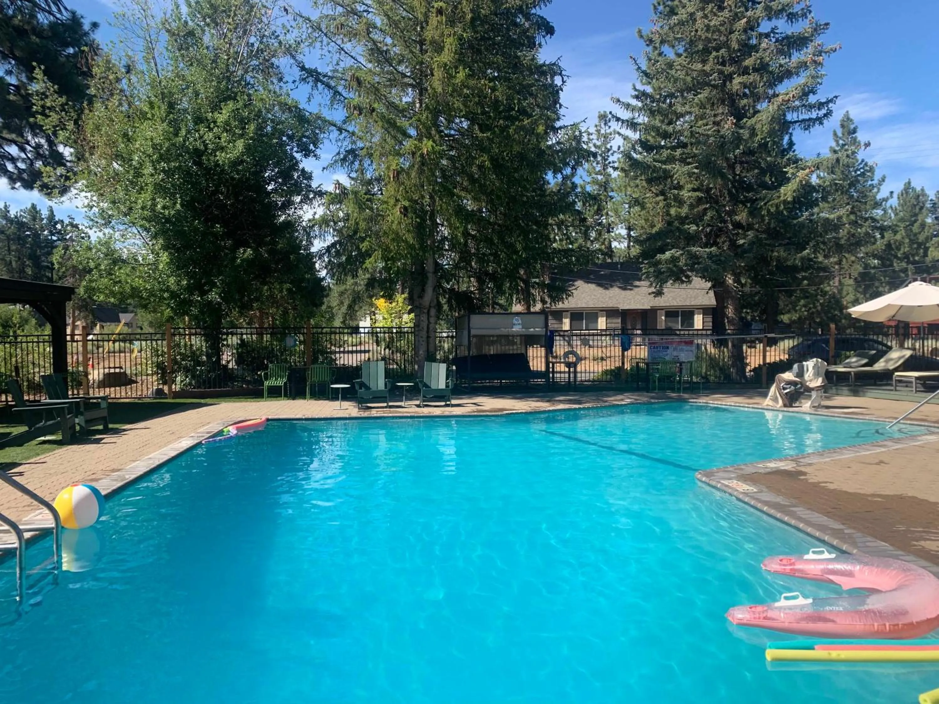 Swimming pool in Station House Inn South Lake Tahoe