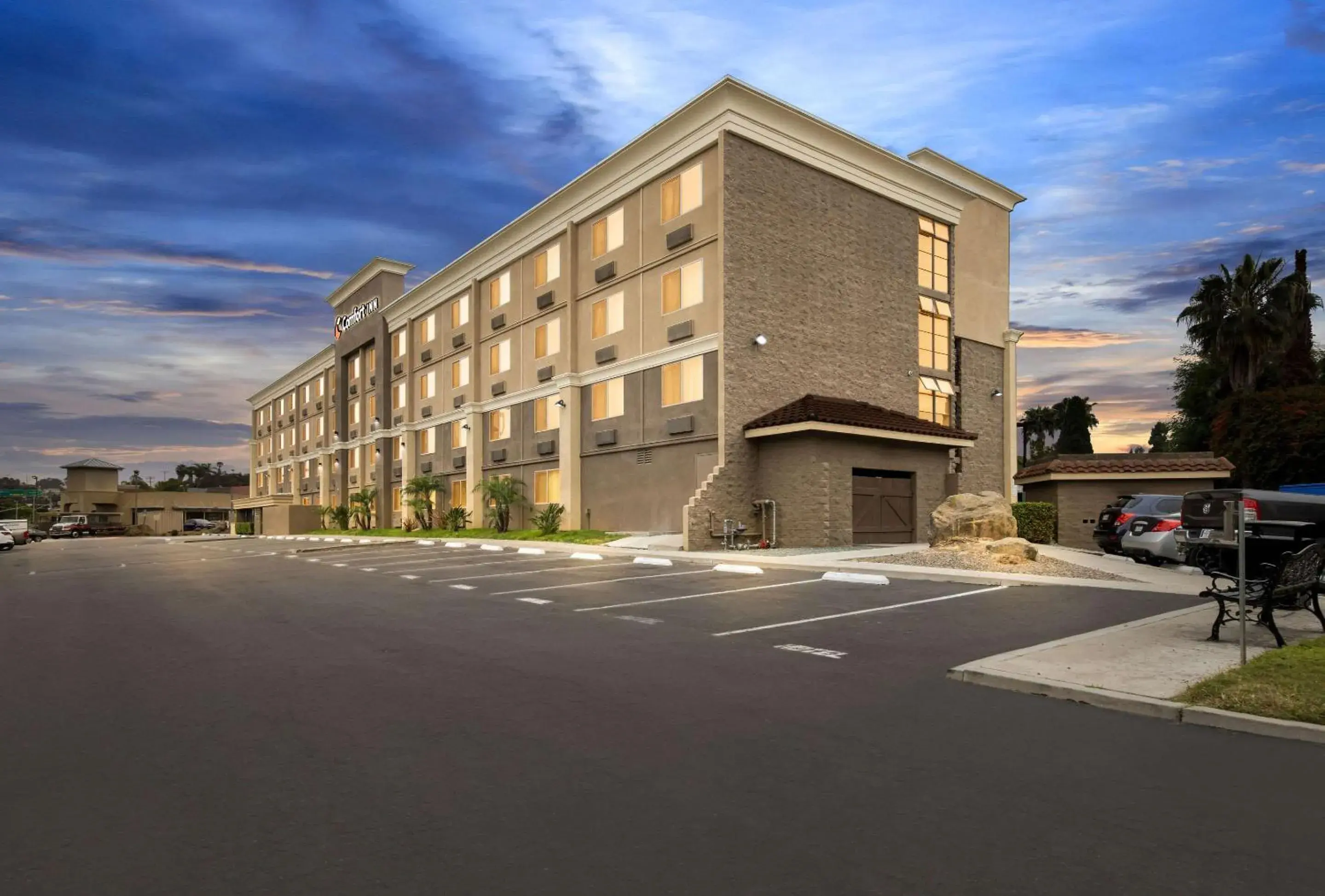 Property building in Comfort Inn Chula Vista San Diego South Property building in Comfort Inn Chula Vista San Diego South