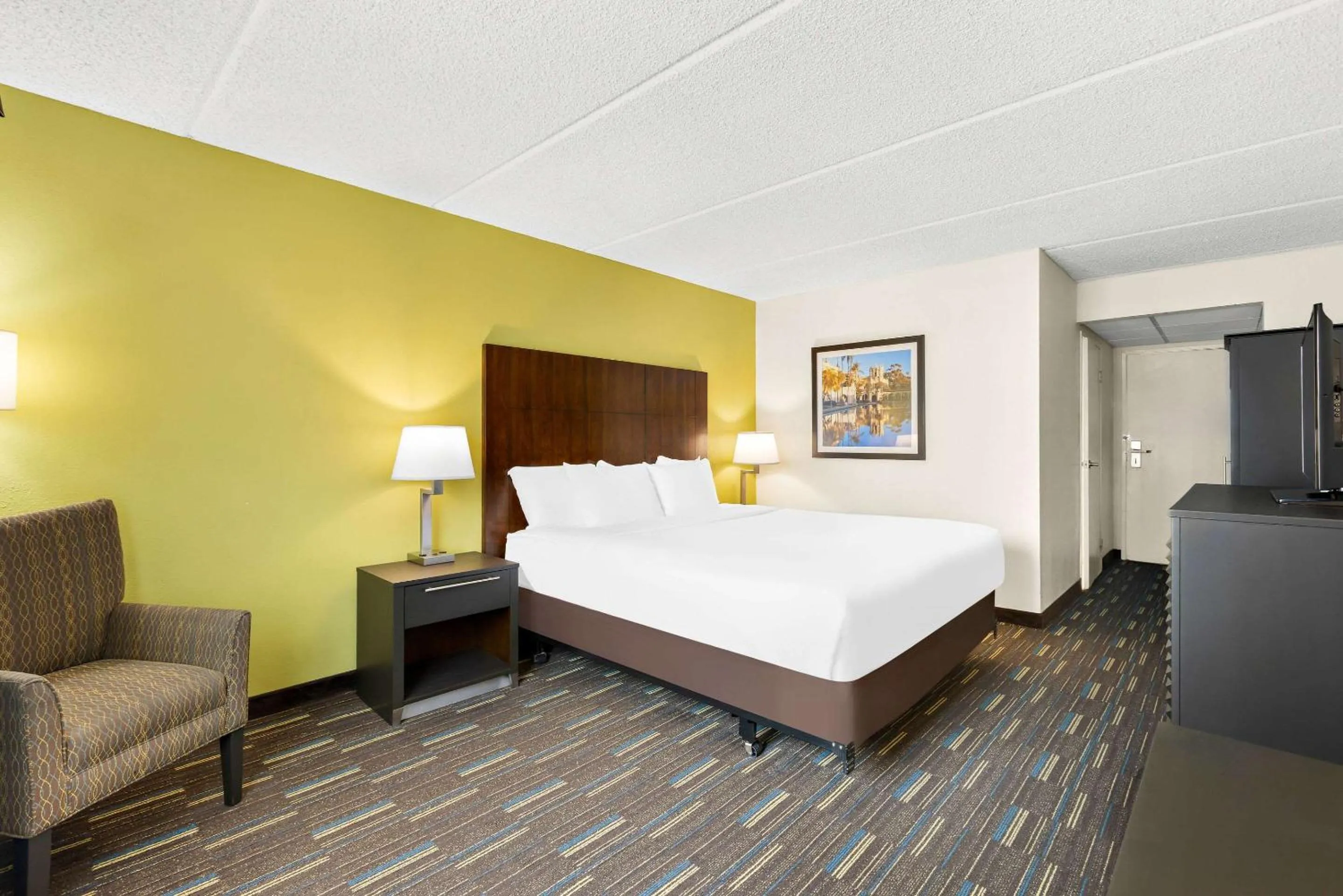 Bedroom, Bed in Comfort Inn Chula Vista San Diego South