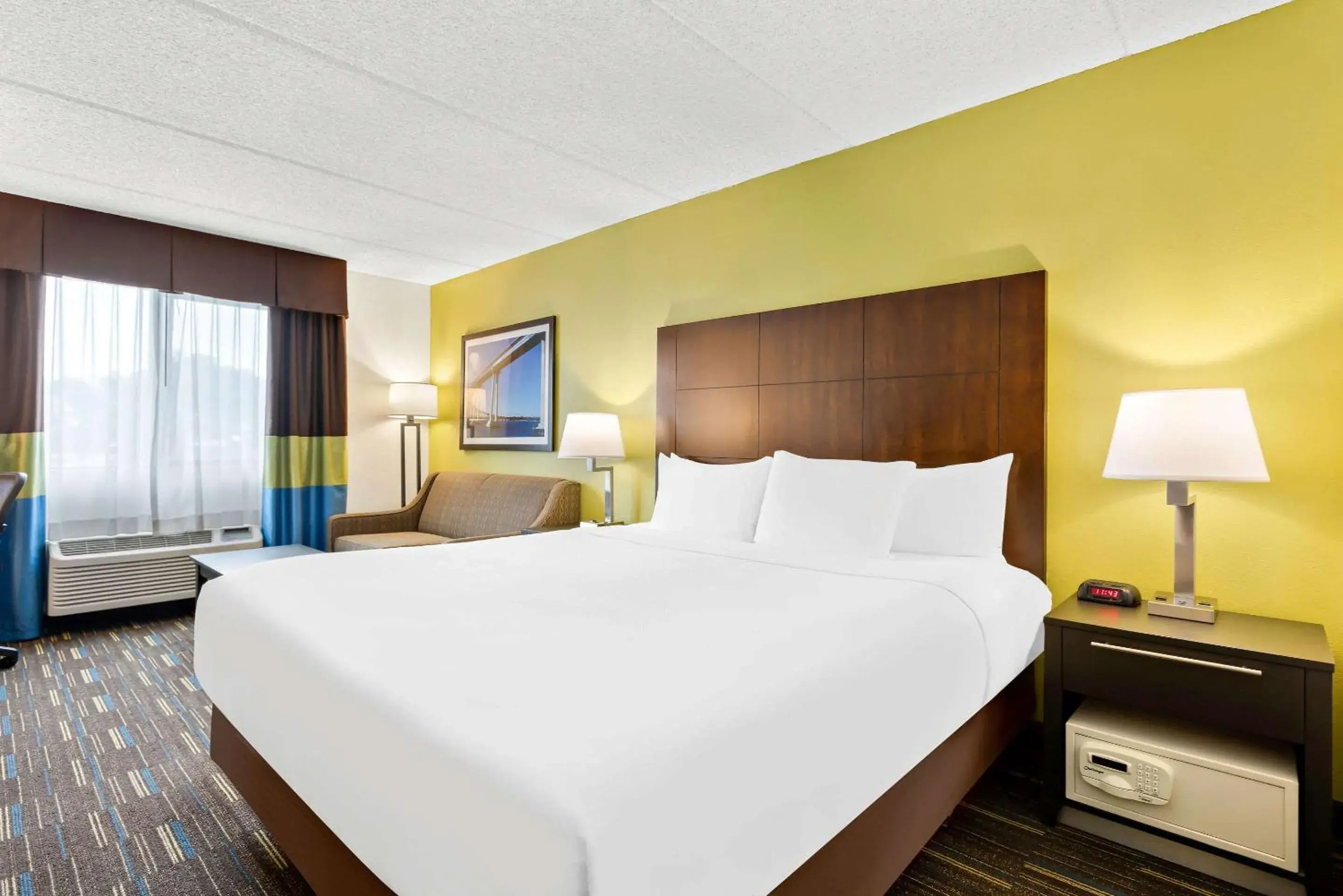 Bedroom, Bed in Comfort Inn Chula Vista San Diego South Bedroom, Bed in Comfort Inn Chula Vista San Diego South