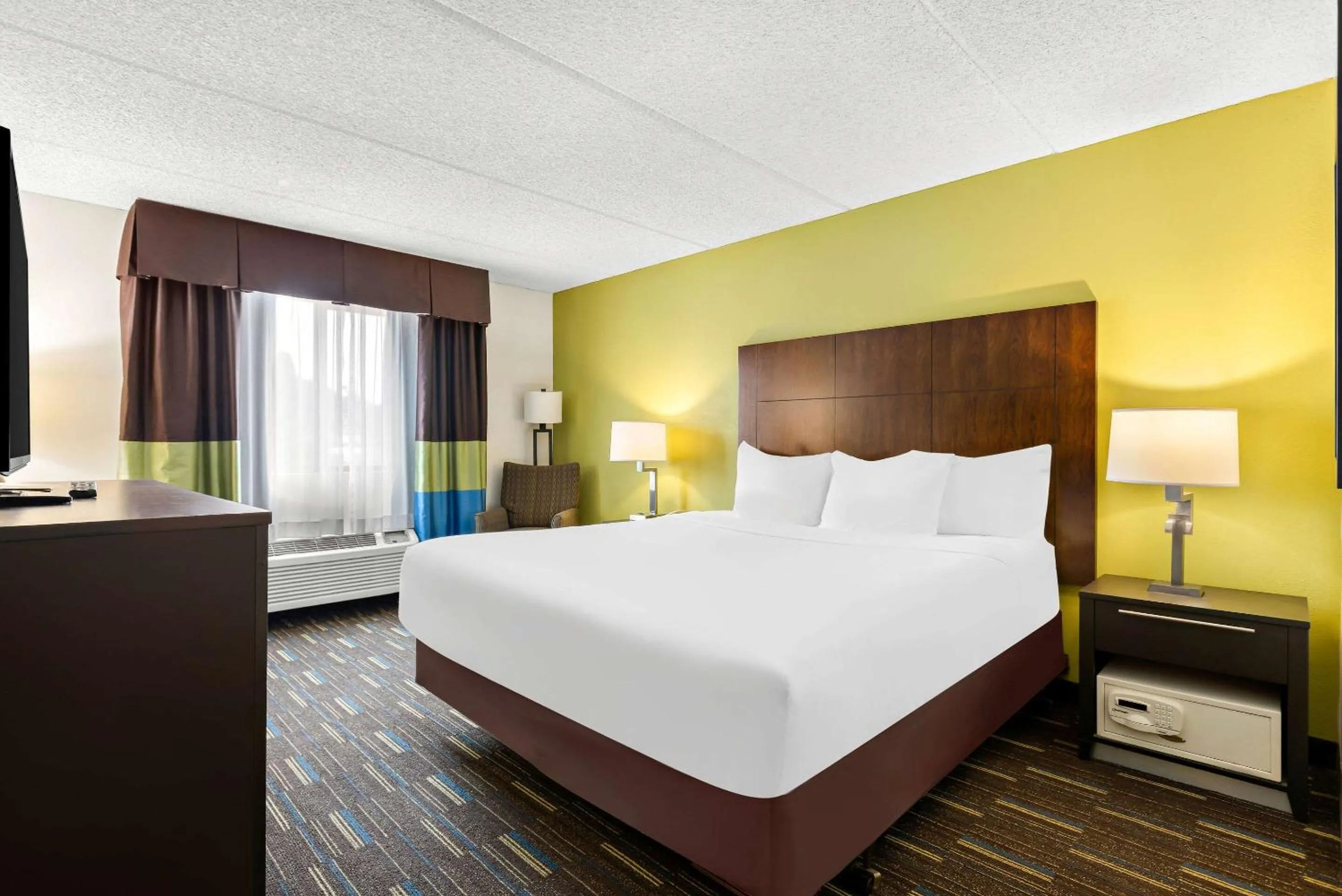 Bedroom, Bed in Comfort Inn Chula Vista San Diego South