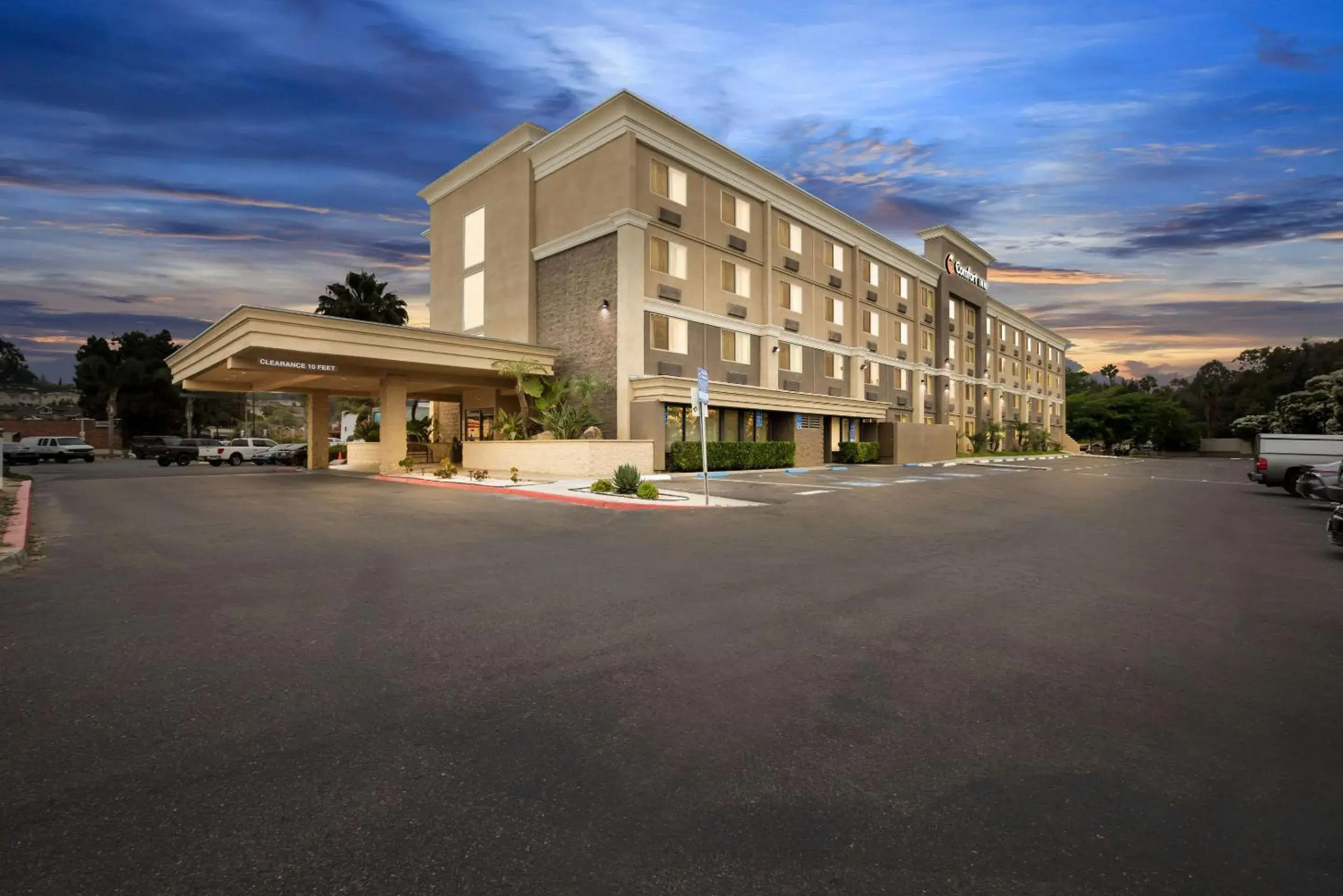 Property building in Comfort Inn Chula Vista San Diego South Property building in Comfort Inn Chula Vista San Diego South
