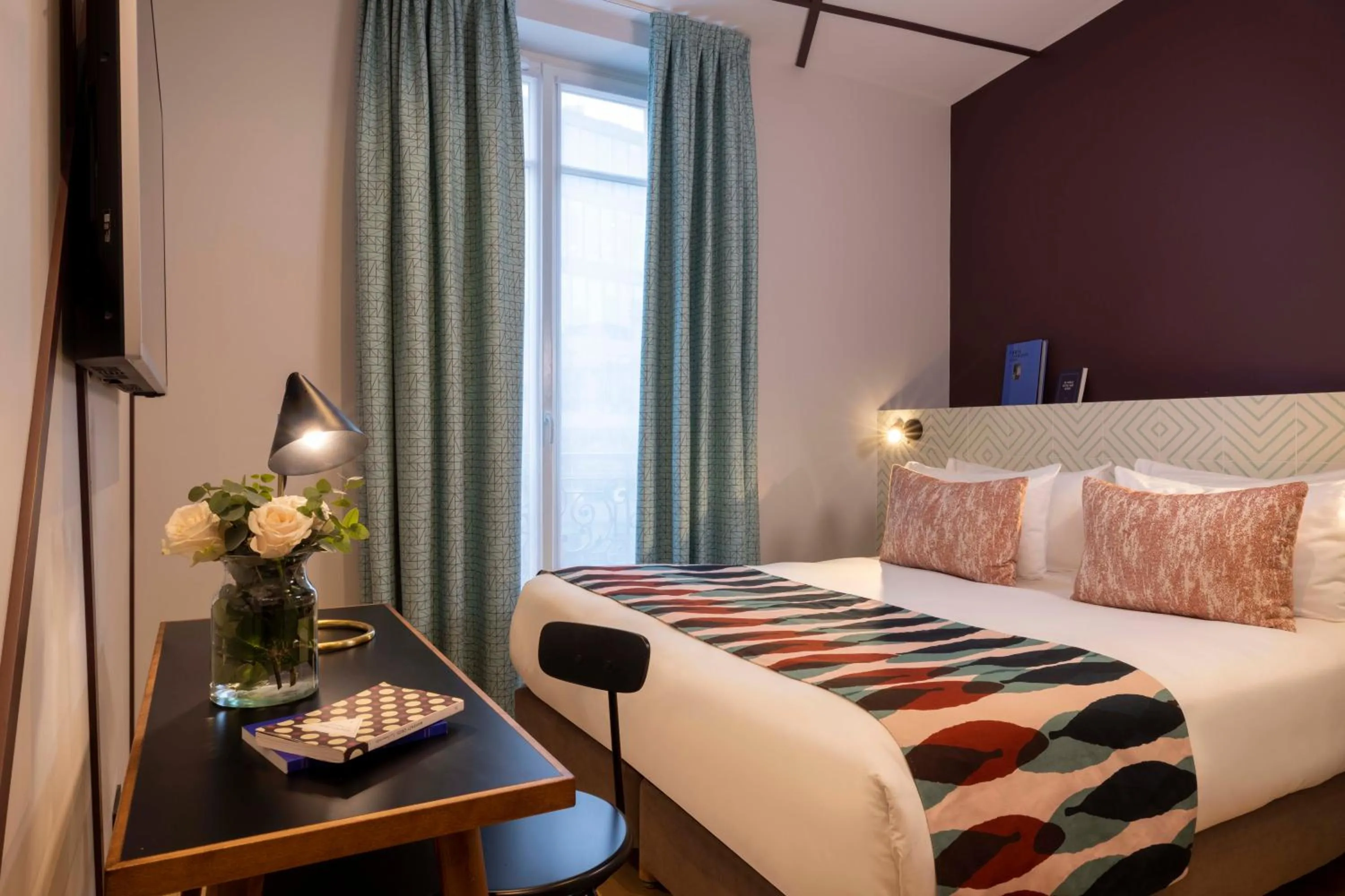 Bed in Paris Art Hotel Quartier Latin by Malone