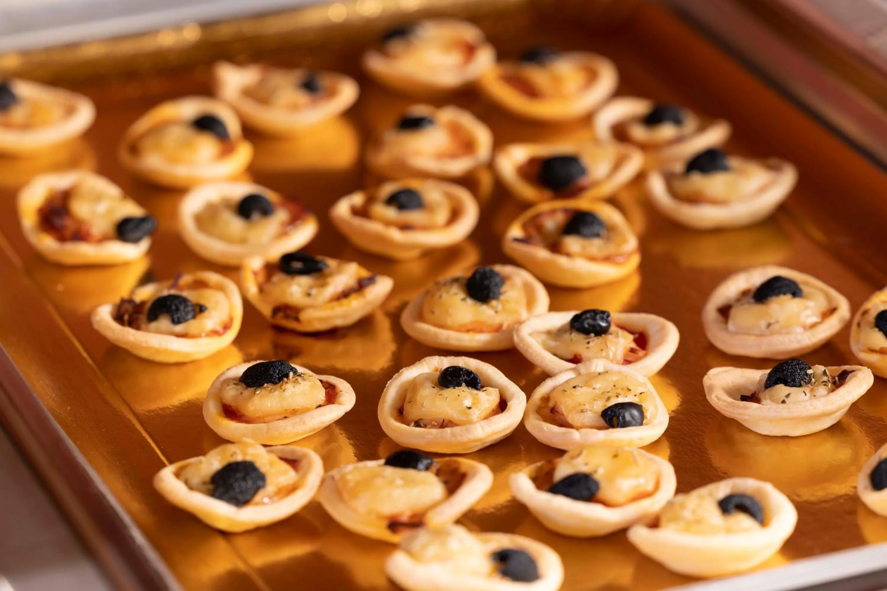 Food and drinks in Paris Art Hotel Quartier Latin by Malone