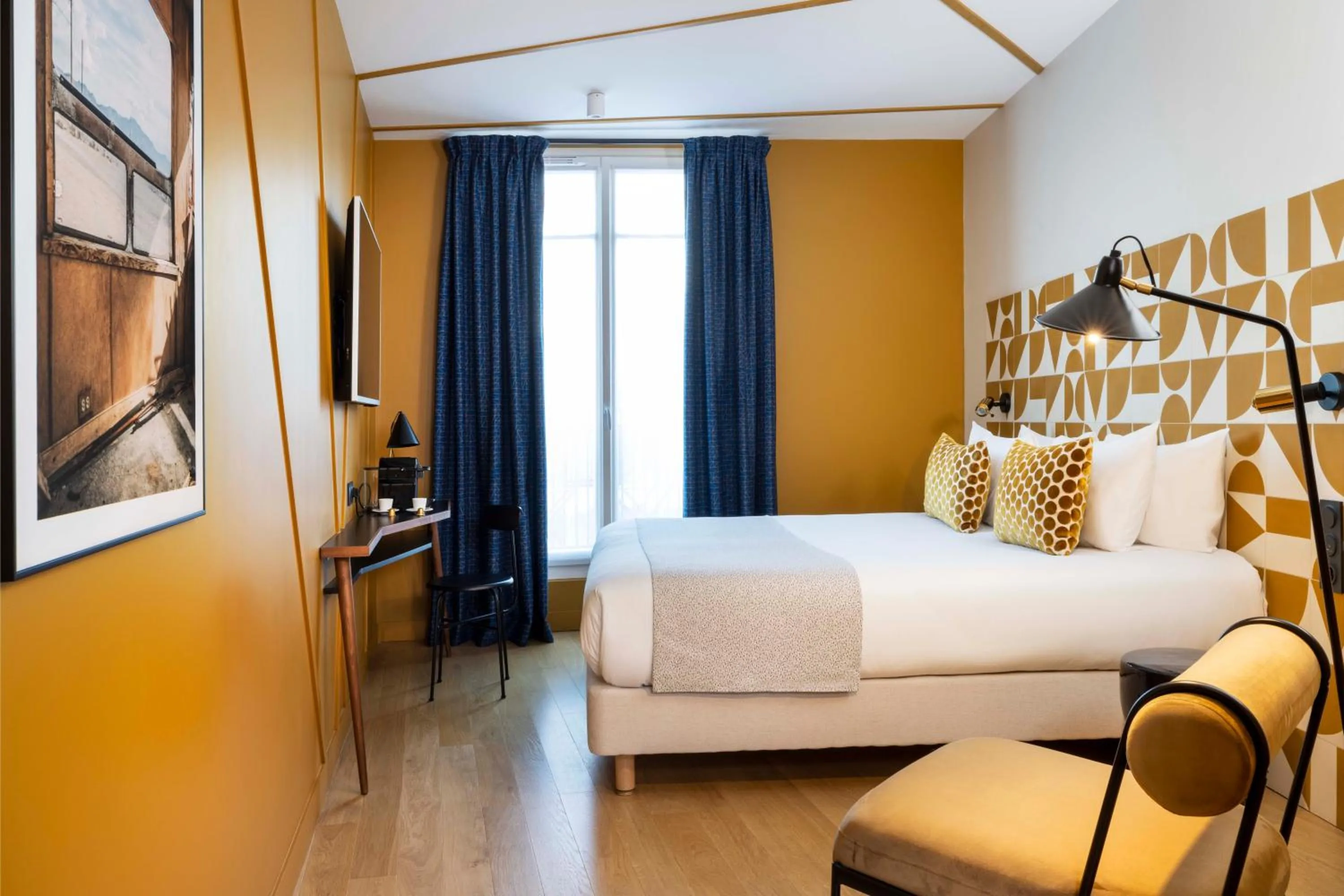 Bed in Paris Art Hotel Quartier Latin by Malone