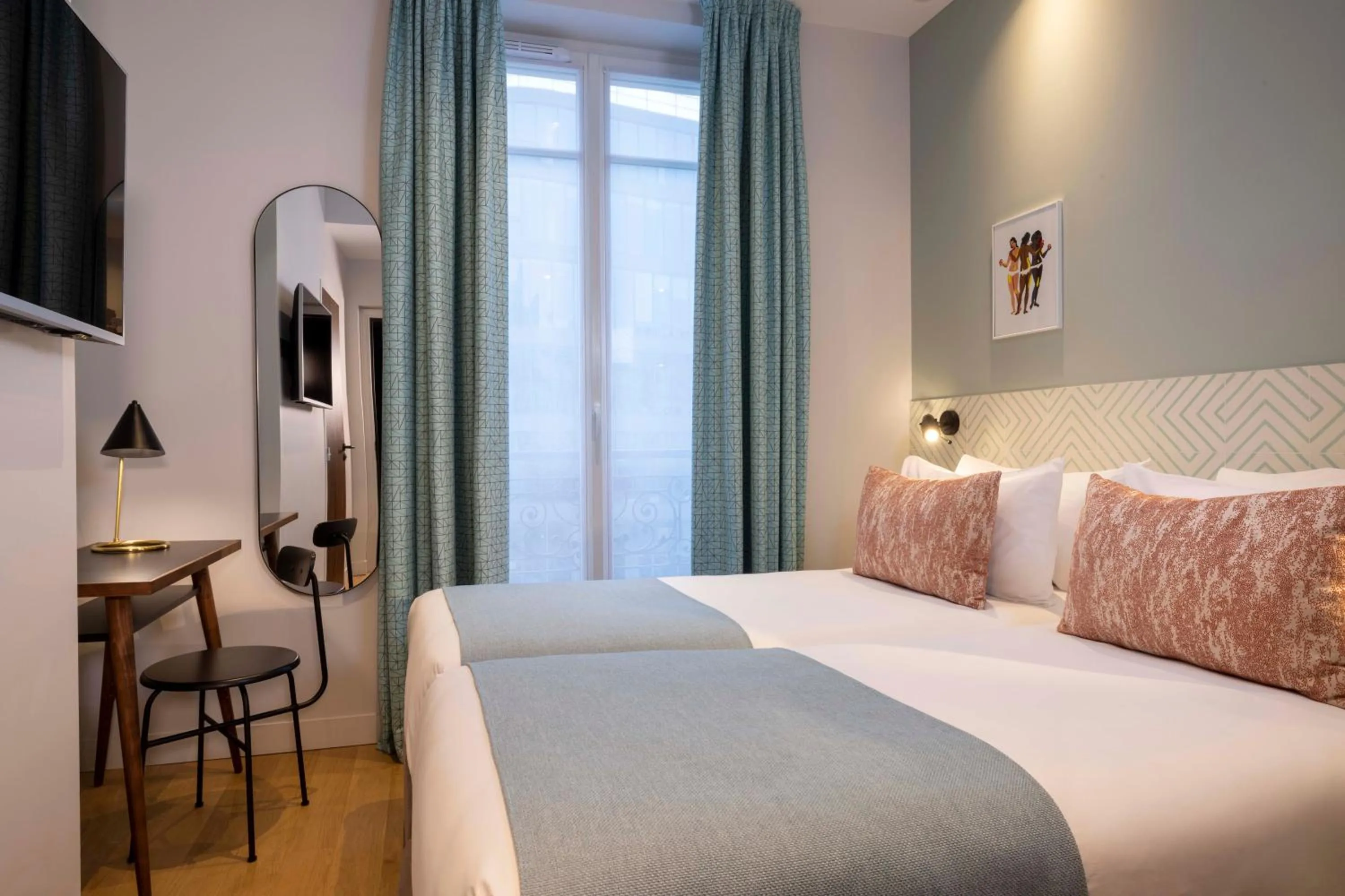 Bed in Paris Art Hotel Quartier Latin by Malone