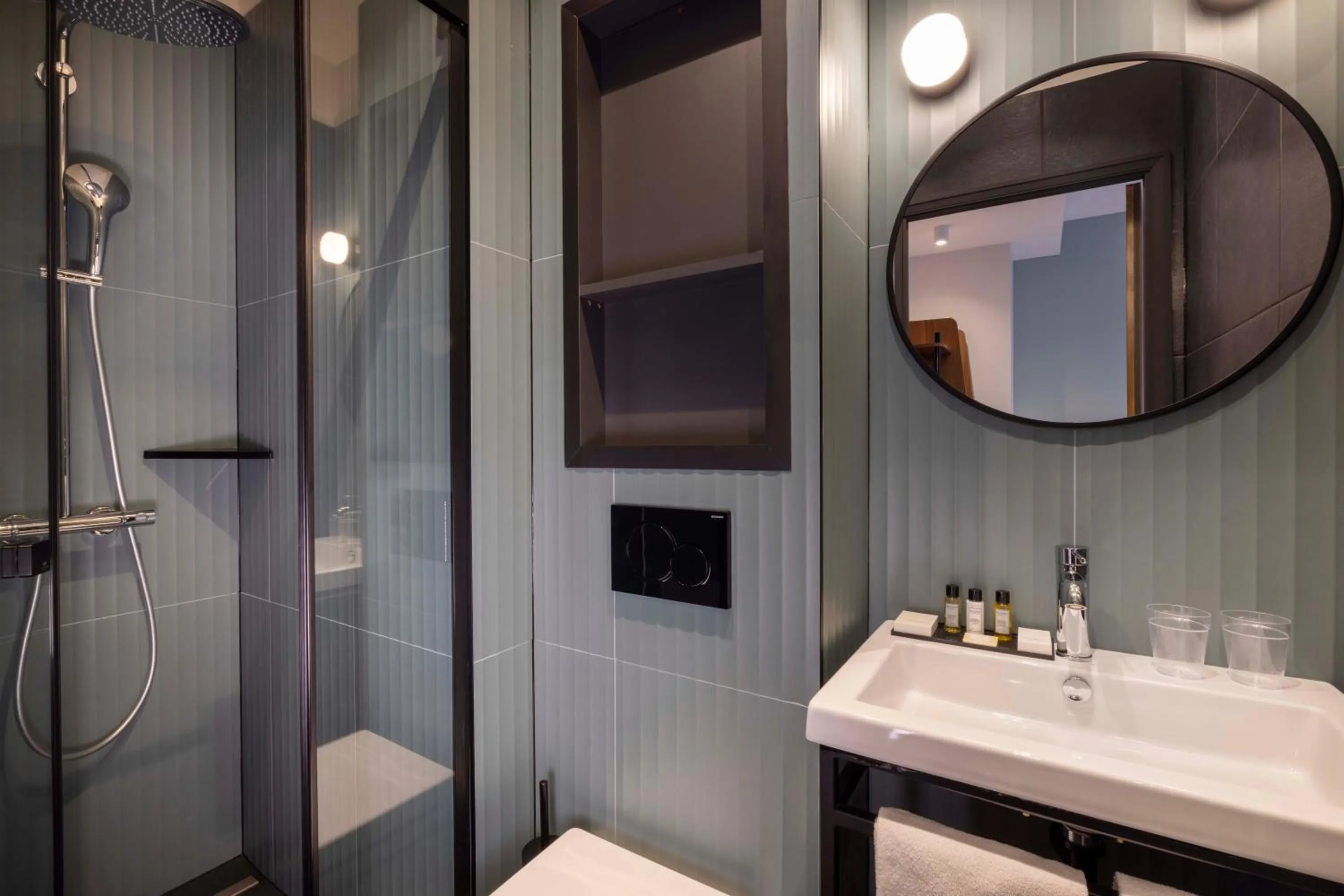 Bathroom in Paris Art Hotel Quartier Latin by Malone