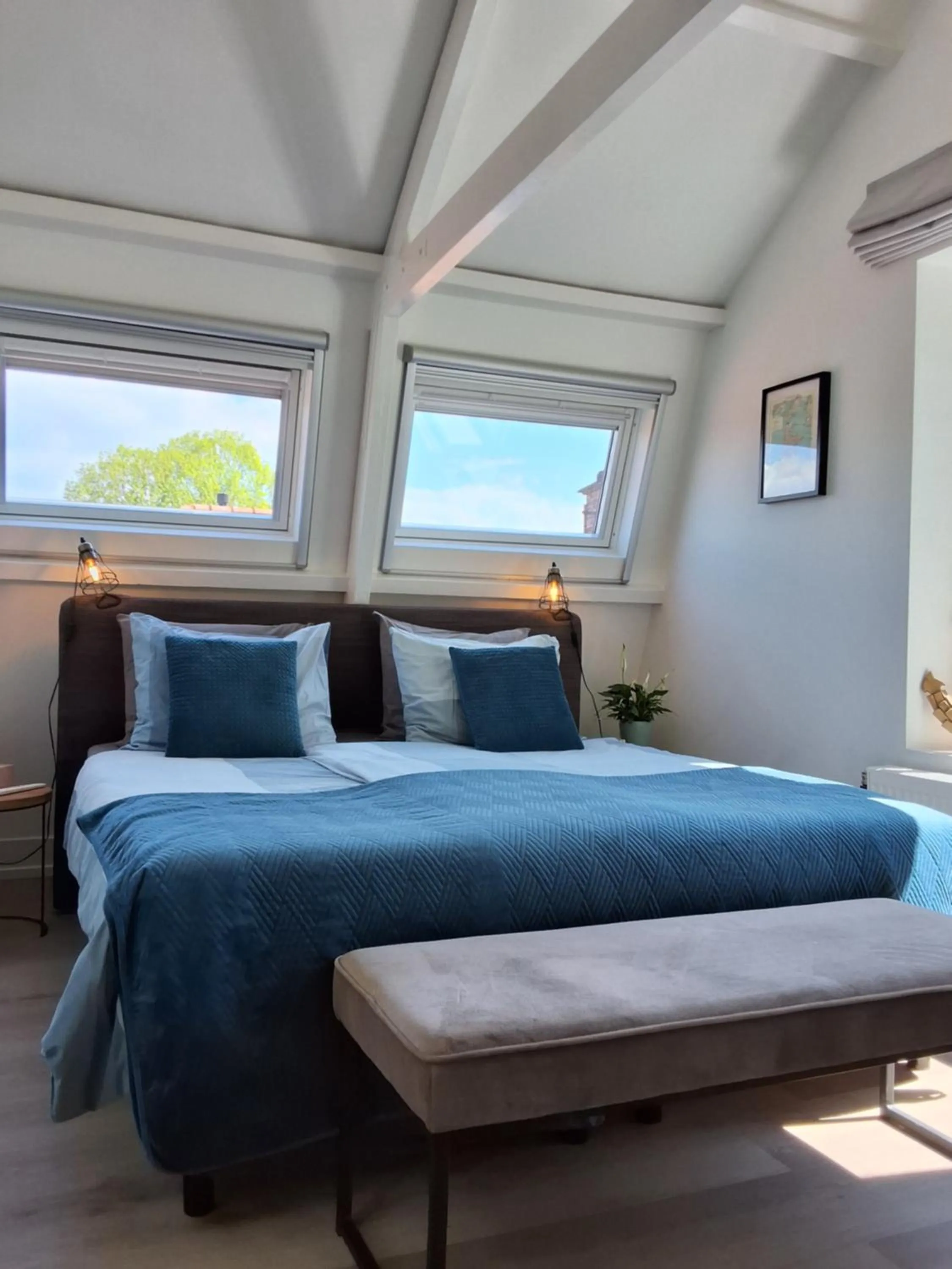 Bed in Appartement Havenzicht