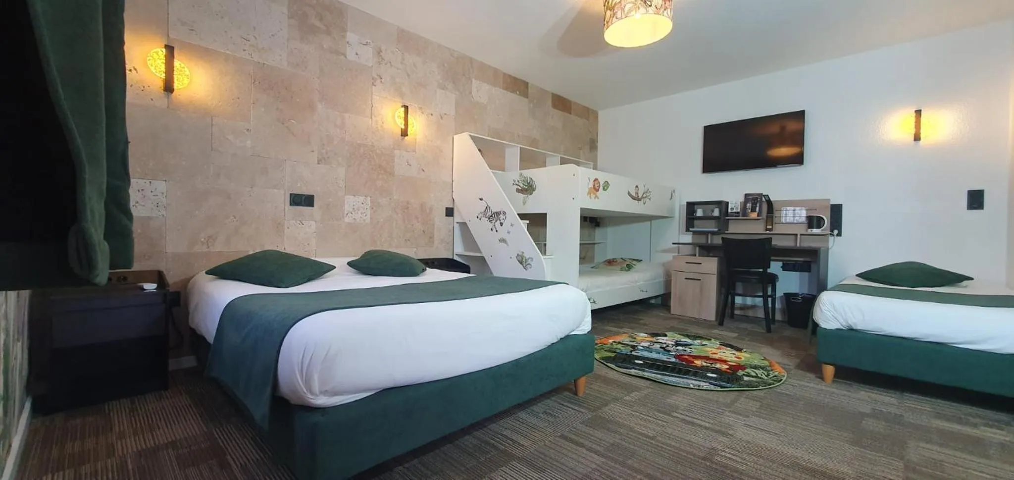 Bedroom, Bed in Hôtel du Moulin de la Brevette