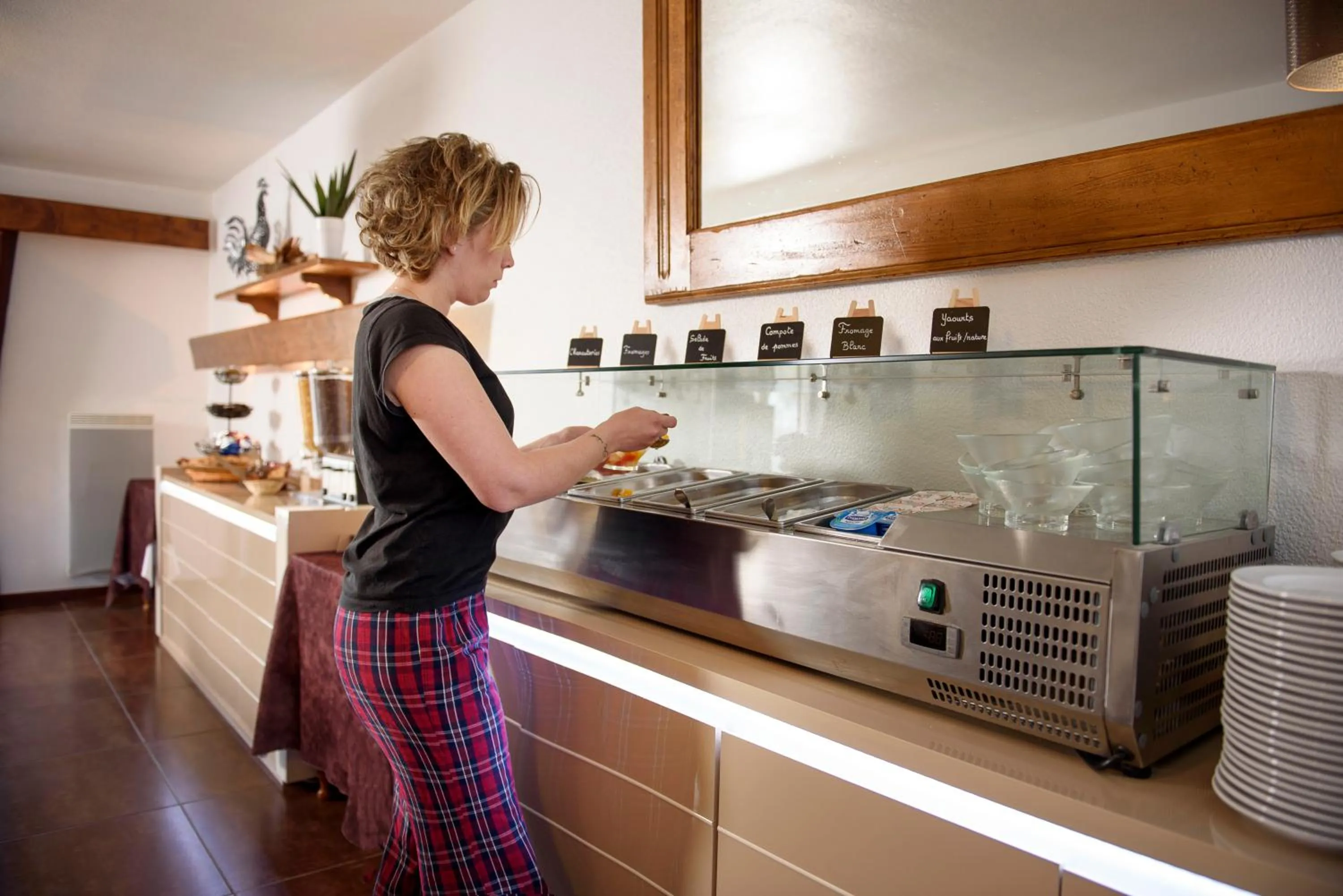 People in Hôtel du Moulin de la Brevette