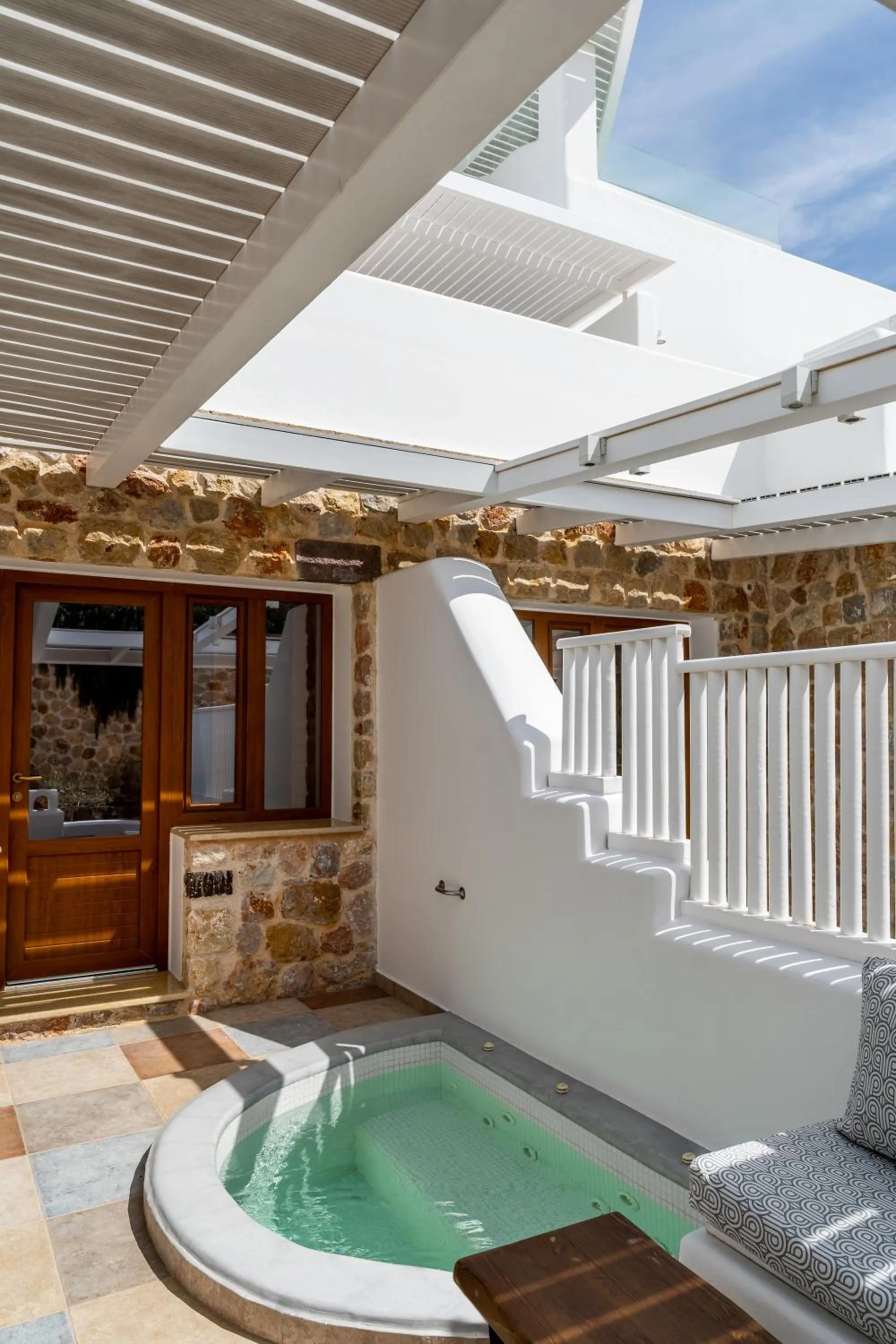 Hot Tub in Marvarit Suites