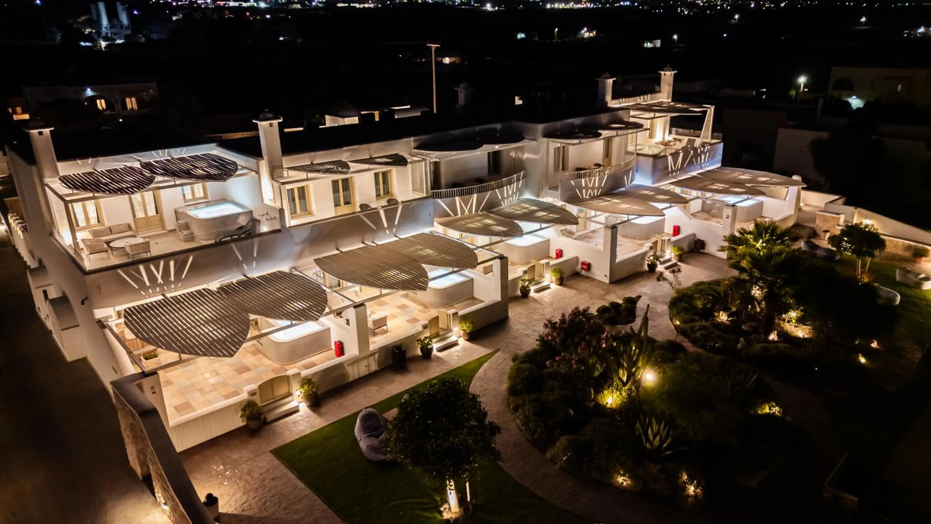 Property building in Marvarit Suites