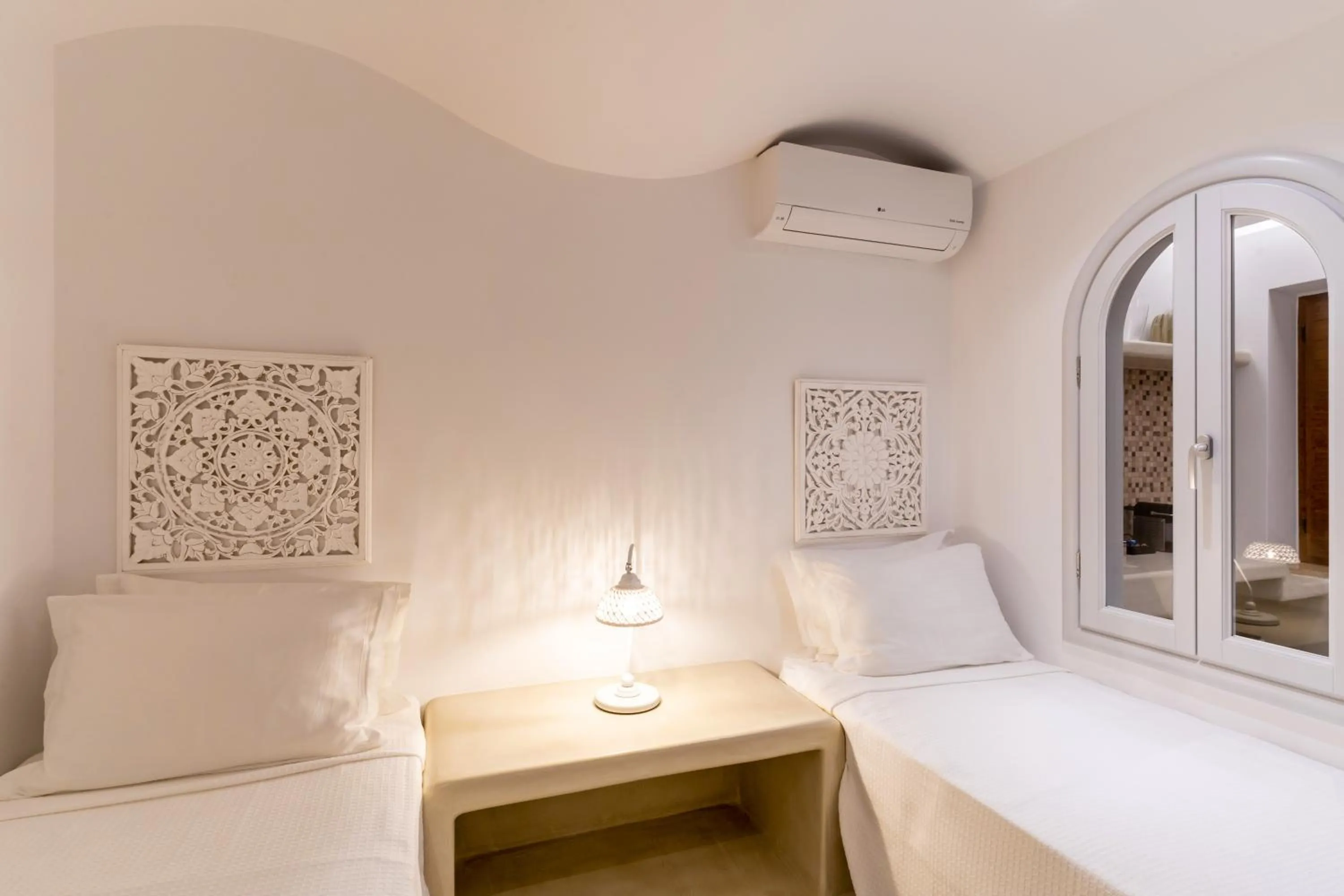 Bed in Marvarit Suites