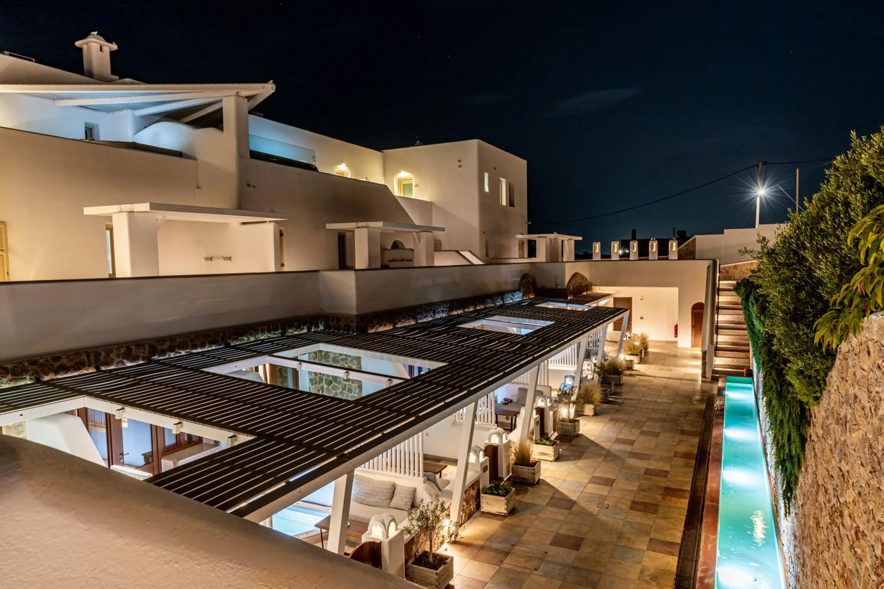 Property building in Marvarit Suites