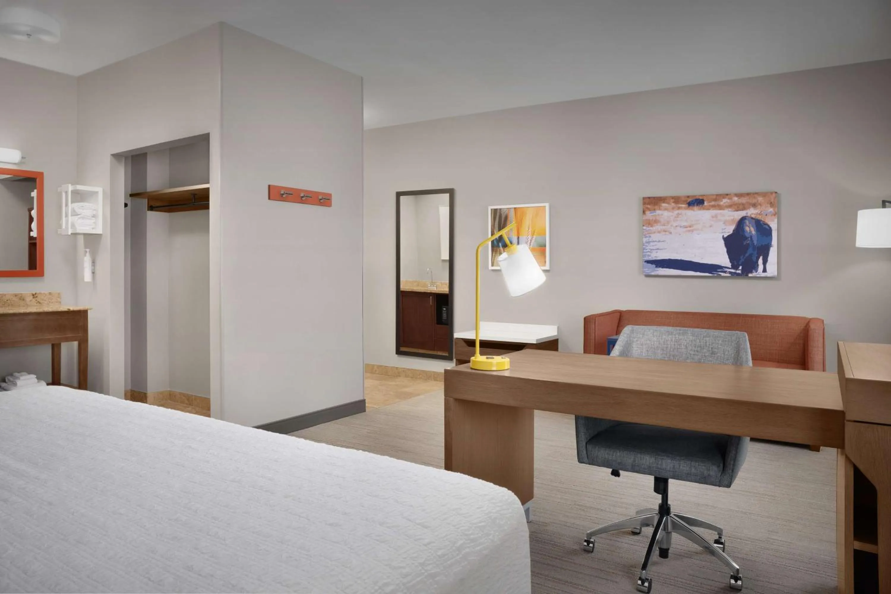 Bedroom, Bed in Hampton Inn & Suites Williston