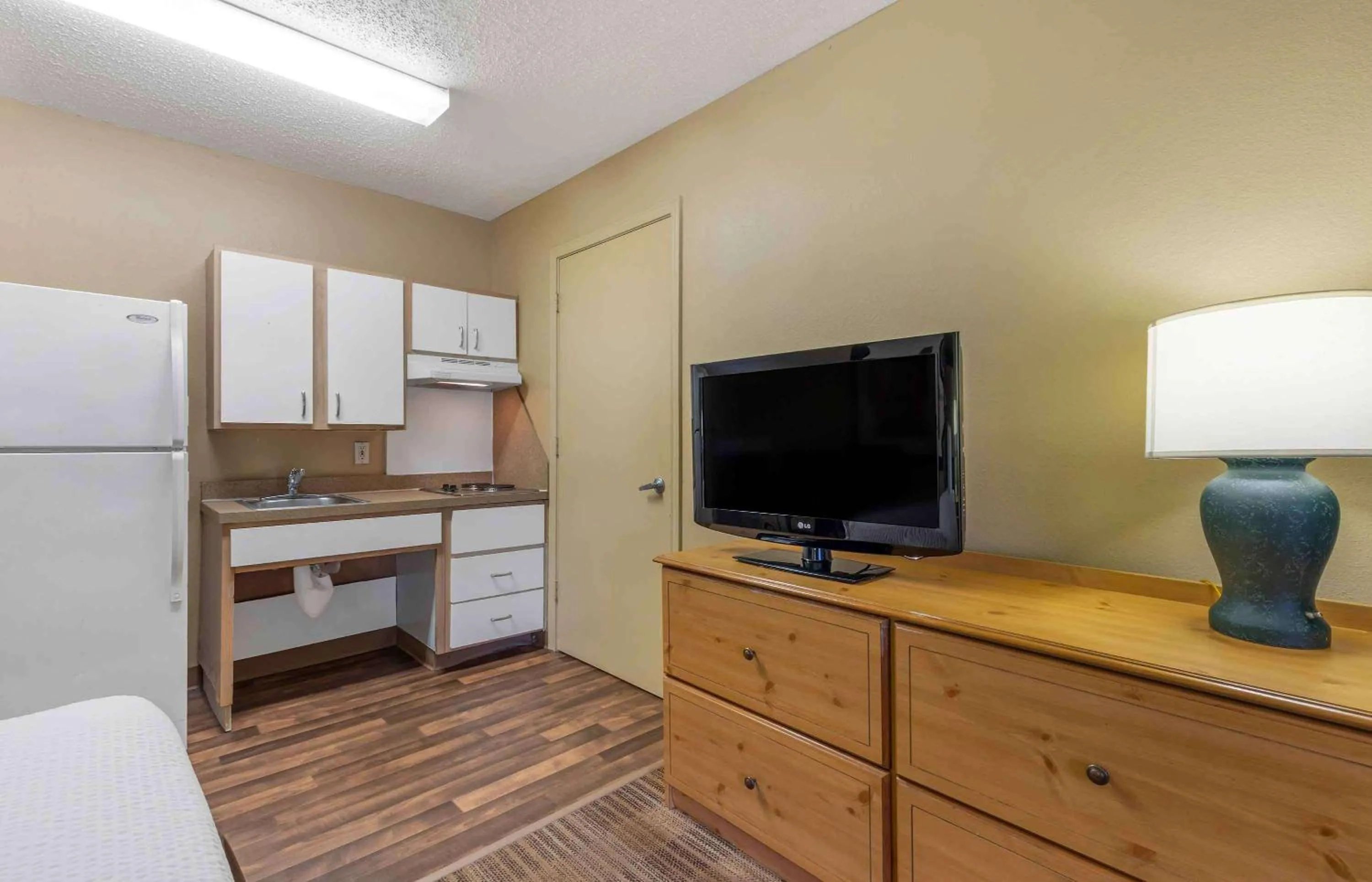 Bedroom in Extended Stay America Suites - Fort Worth - Medical Center