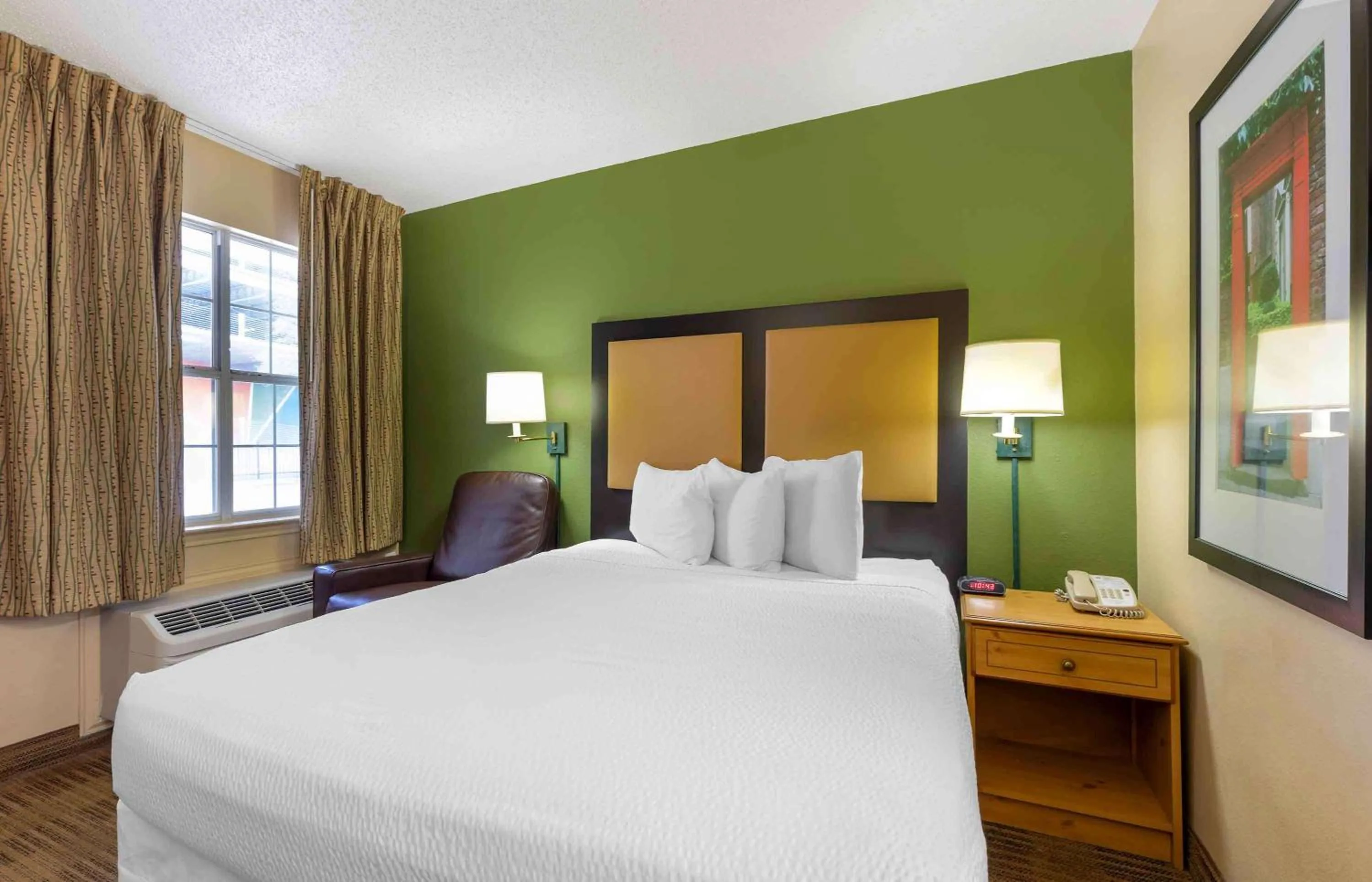 Bedroom, Bed in Extended Stay America Suites - Fort Worth - Medical Center
