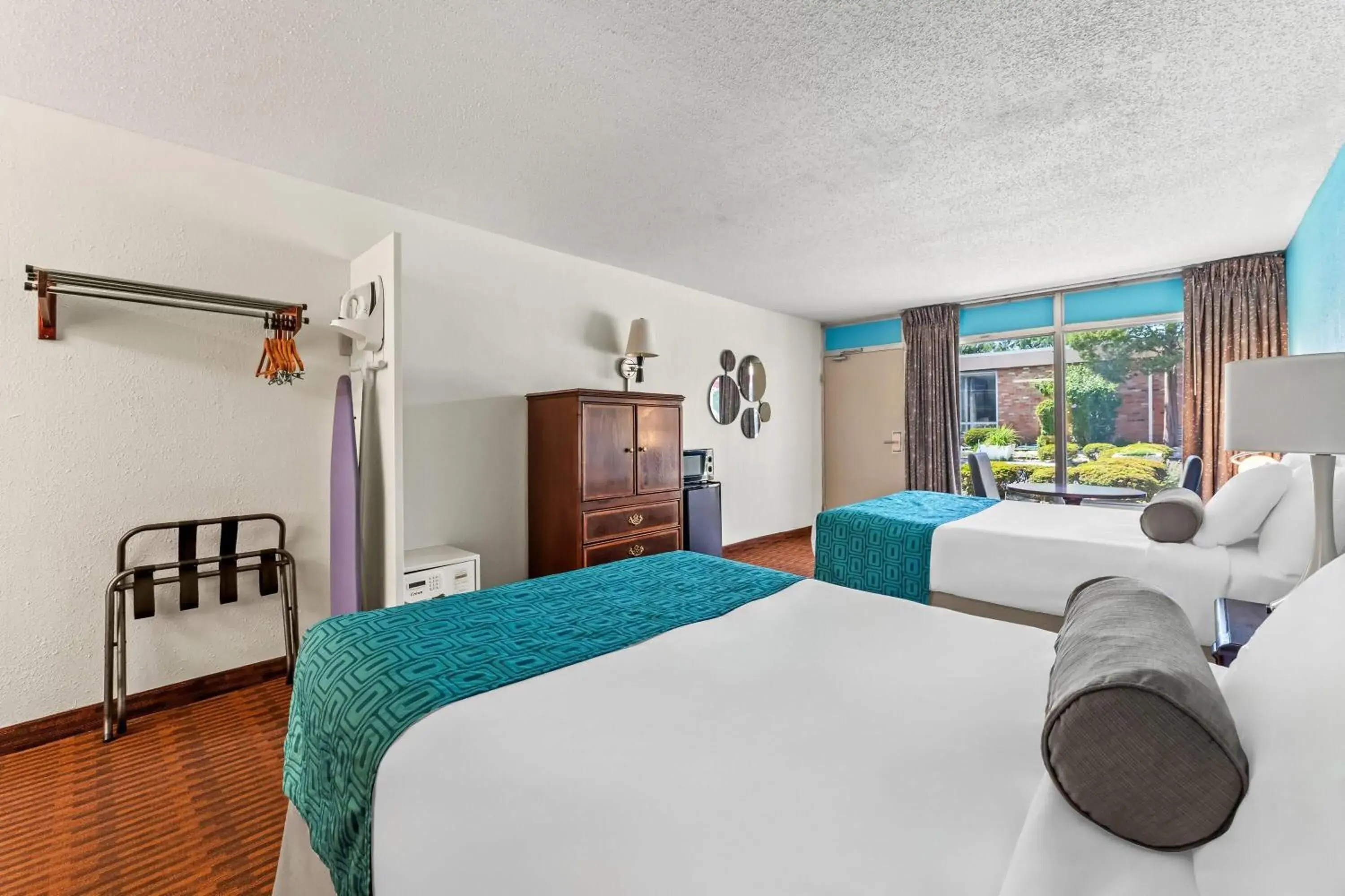 Bed in Howard Johnson by Wyndham Albany Bed in Howard Johnson by Wyndham Albany