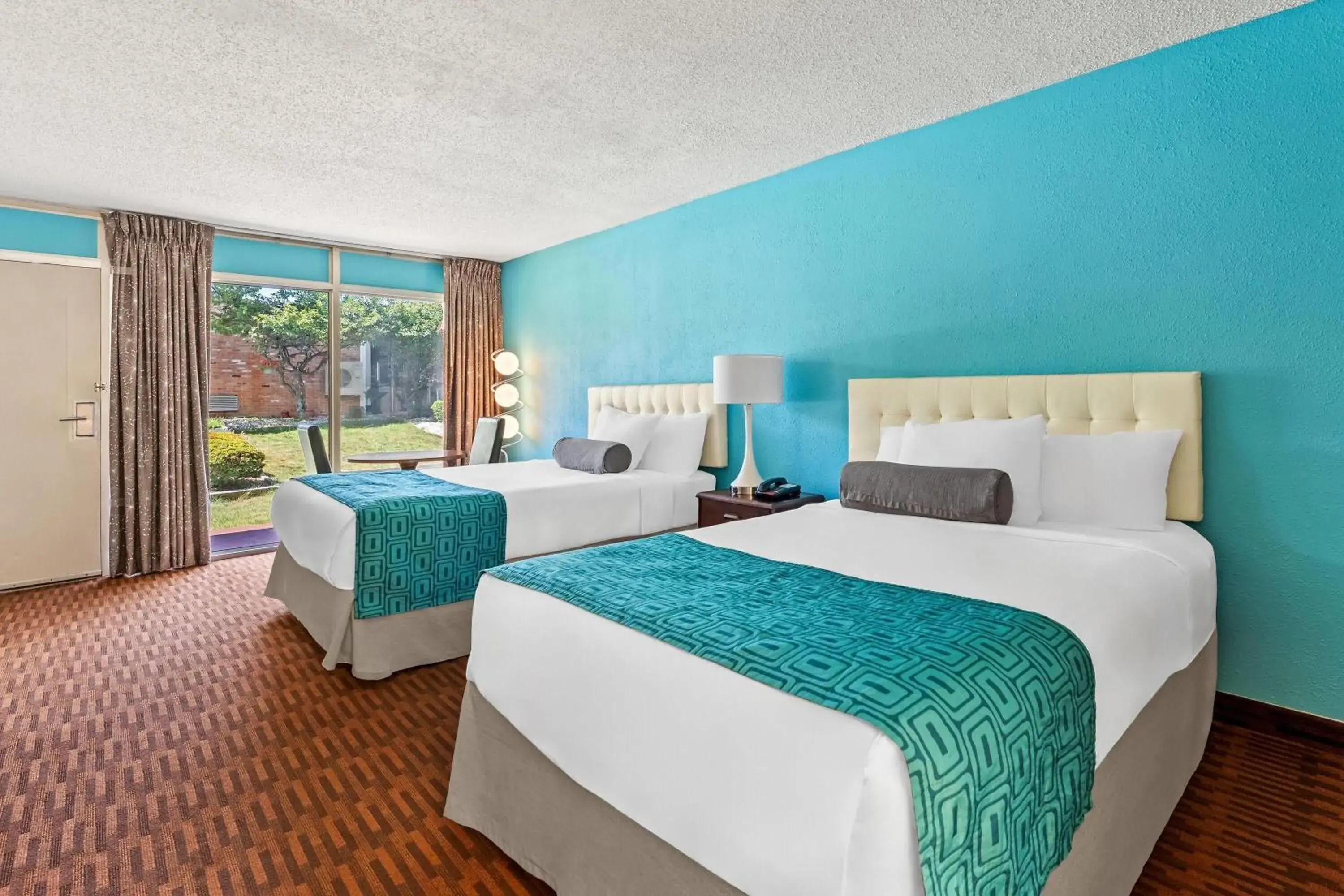 Bed in Howard Johnson by Wyndham Albany Bed in Howard Johnson by Wyndham Albany