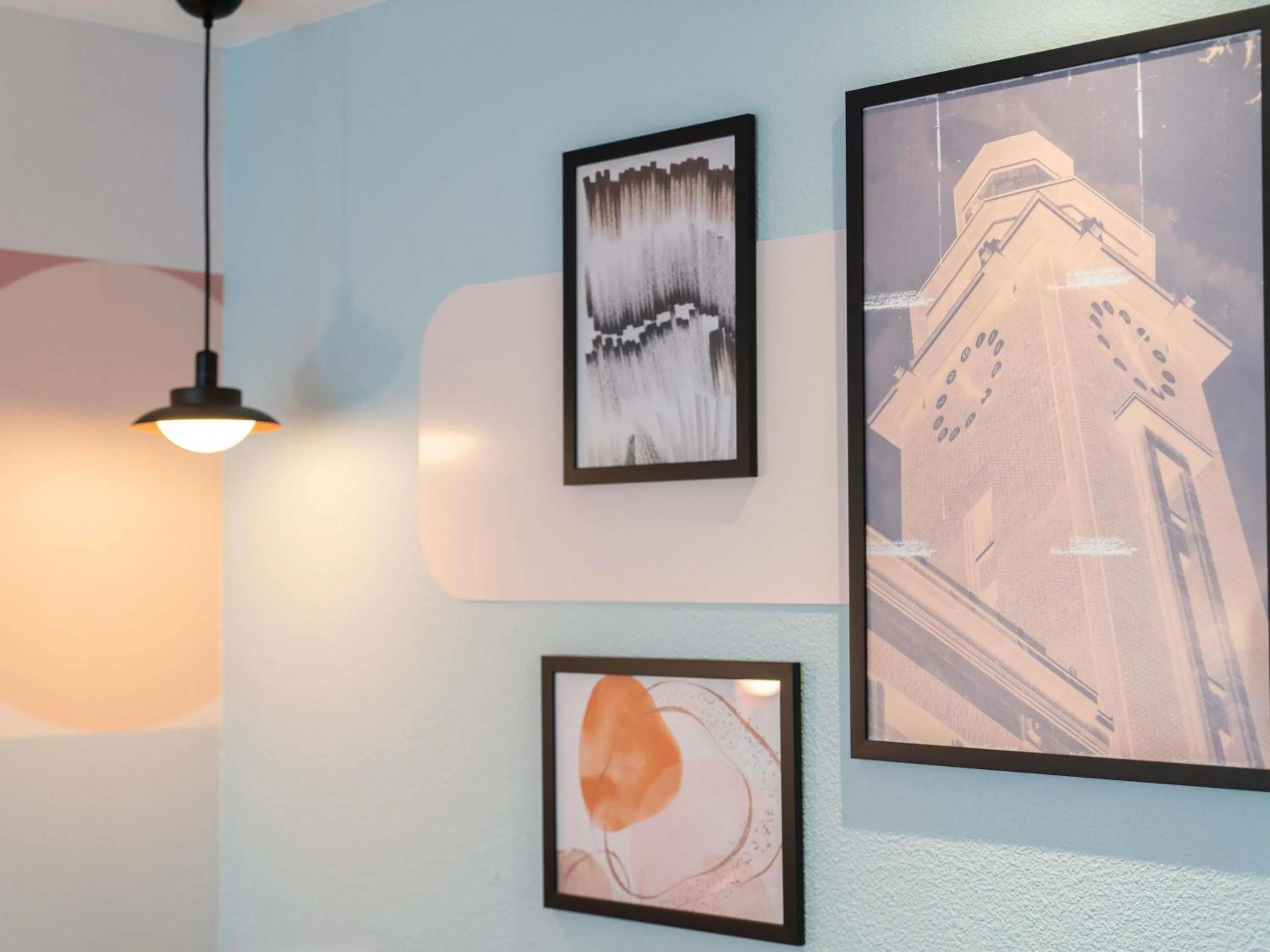 Bedroom in ibis Styles Paris Porte d'Orléans