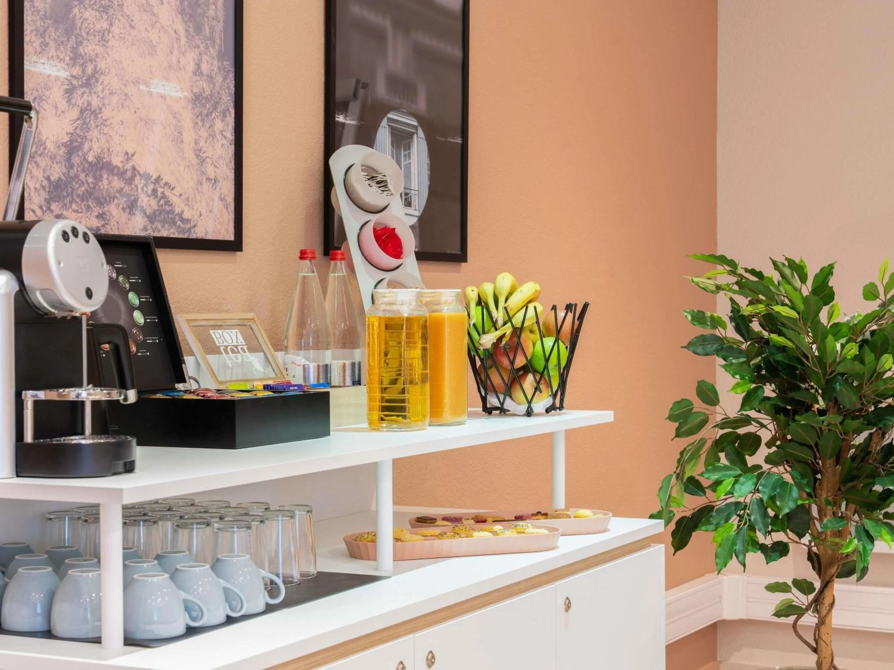 Meeting/conference room in ibis Styles Paris Porte d'Orléans