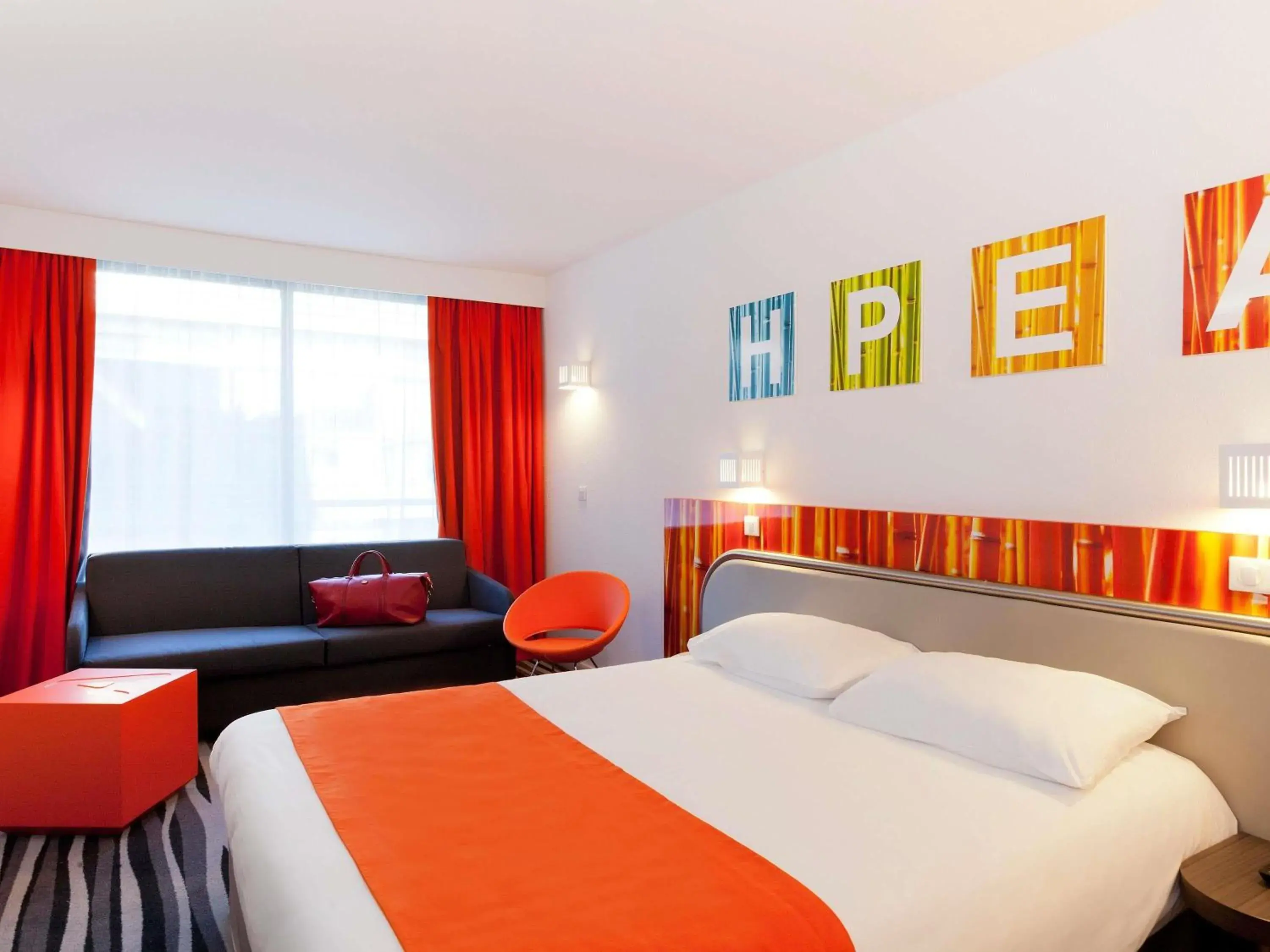 Superior Room with Double Bed and Sofa - single occupancy in ibis Styles Paris Porte d'Orléans Superior Room with Double Bed and Sofa - single occupancy in ibis Styles Paris Porte d'Orléans