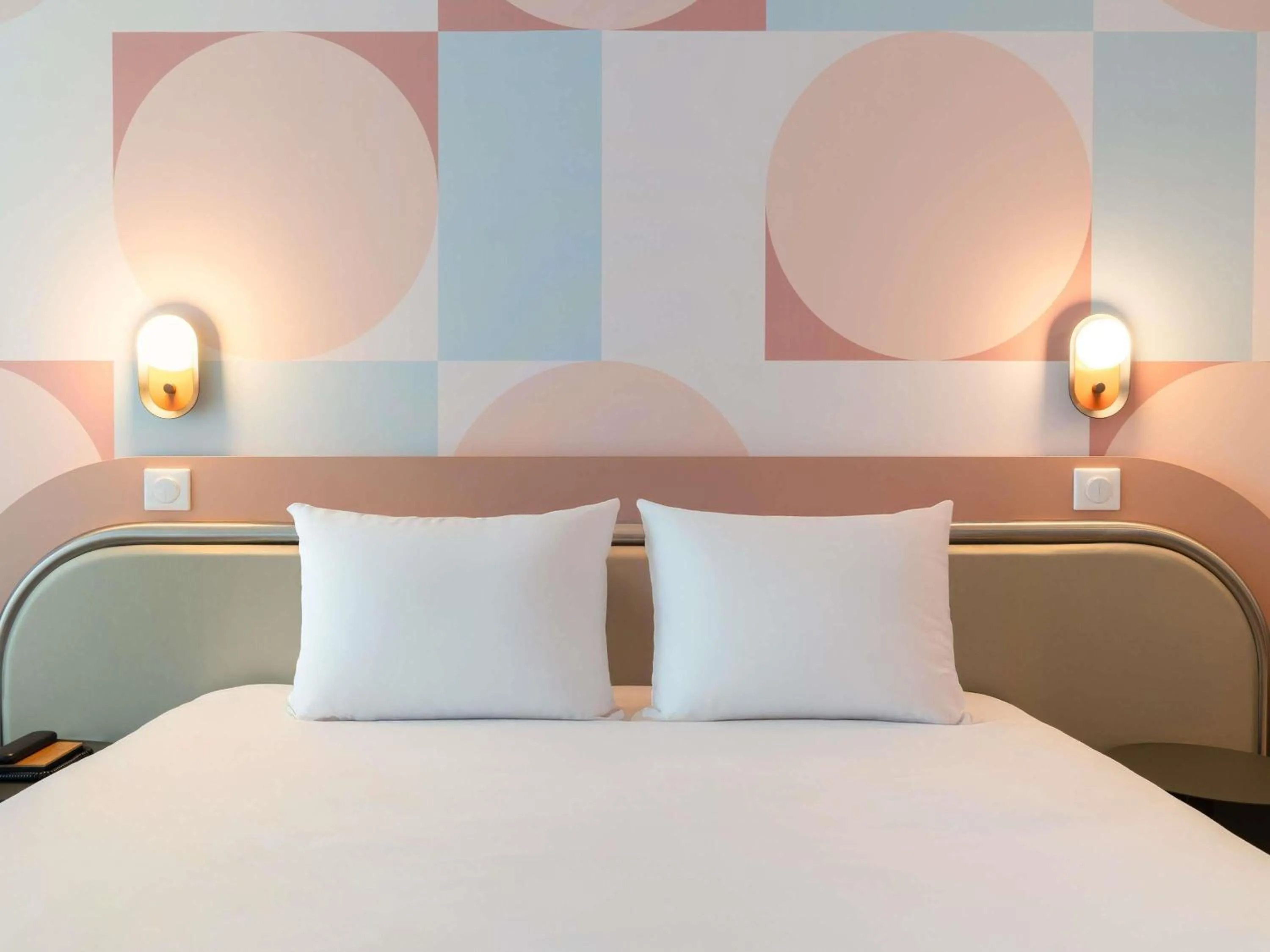 Bedroom, Bed in ibis Styles Paris Porte d'Orléans