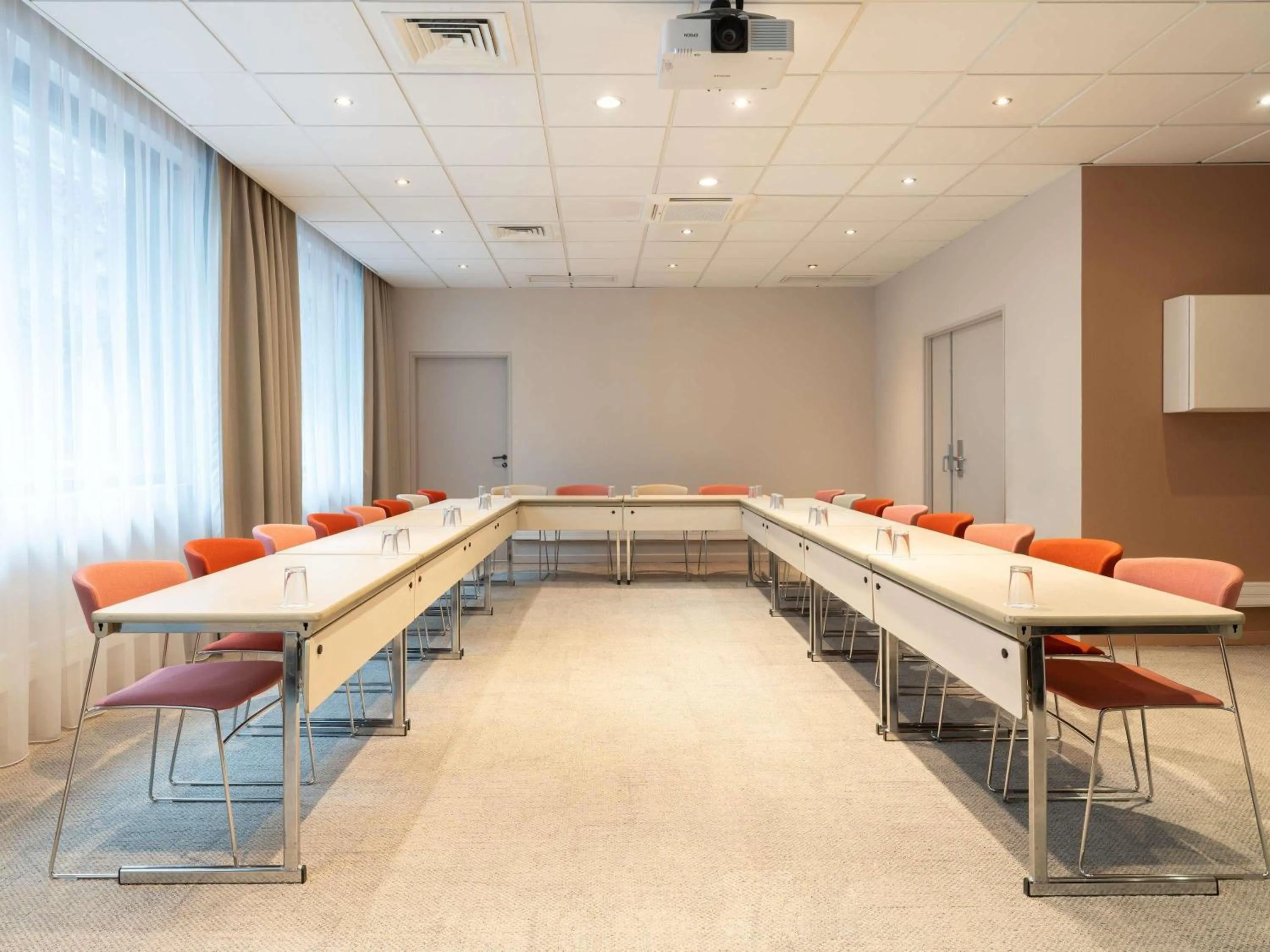 Meeting/conference room in ibis Styles Paris Porte d'Orléans