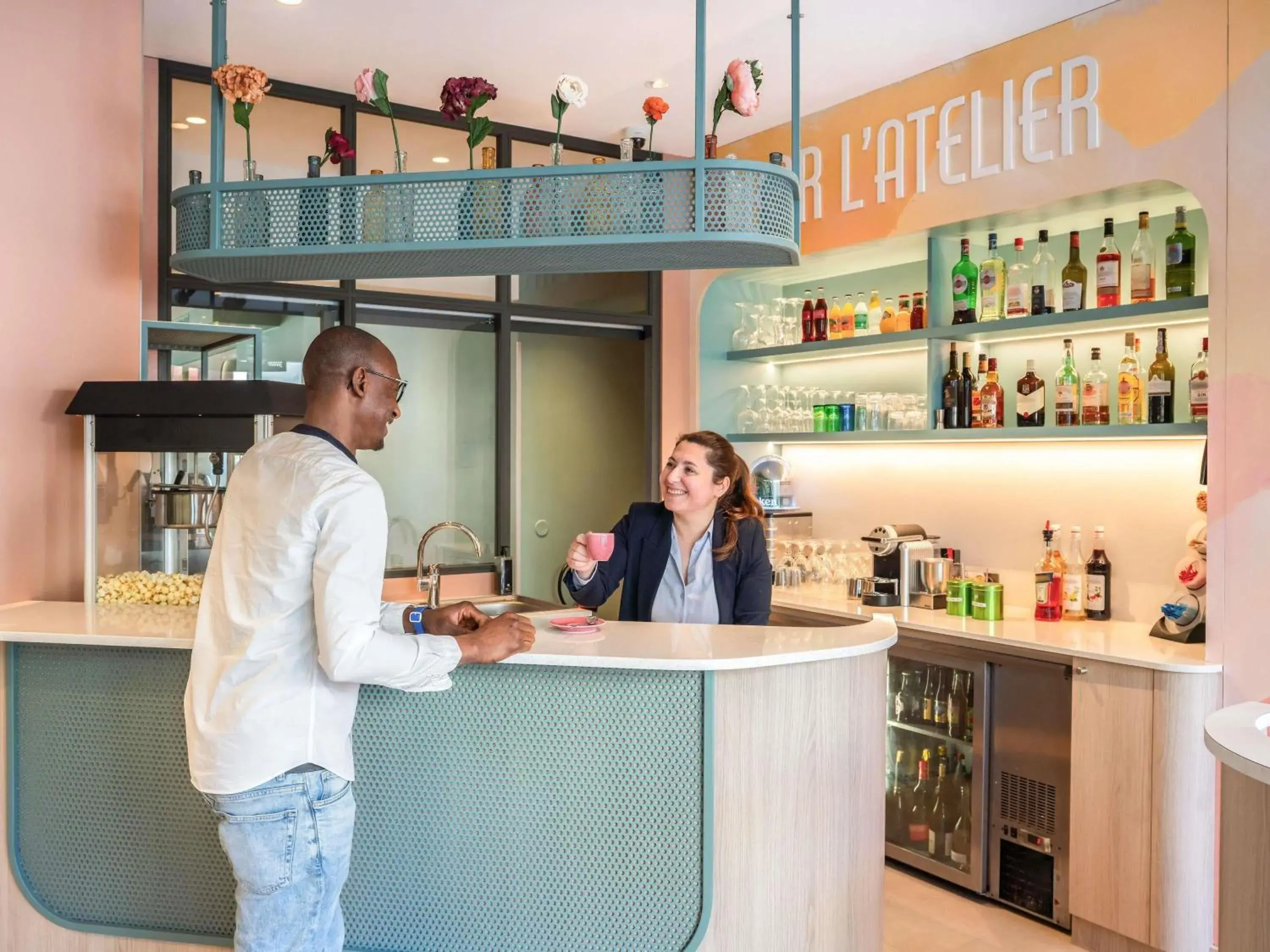 Lounge or bar in ibis Styles Paris Porte d'Orléans Lounge or bar in ibis Styles Paris Porte d'Orléans