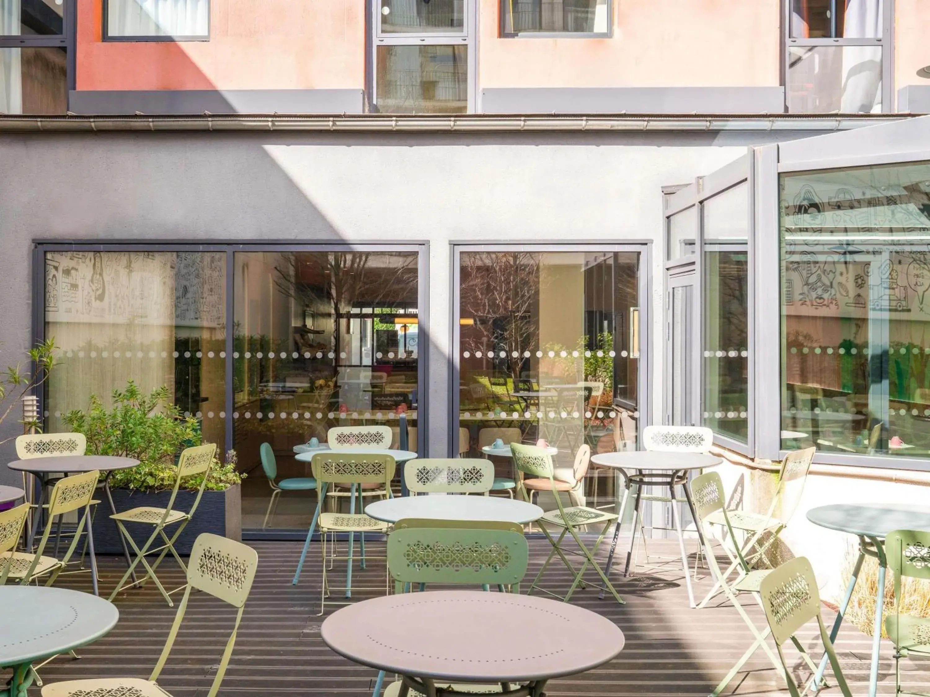 Property building in ibis Styles Paris Porte d'Orléans Property building in ibis Styles Paris Porte d'Orléans