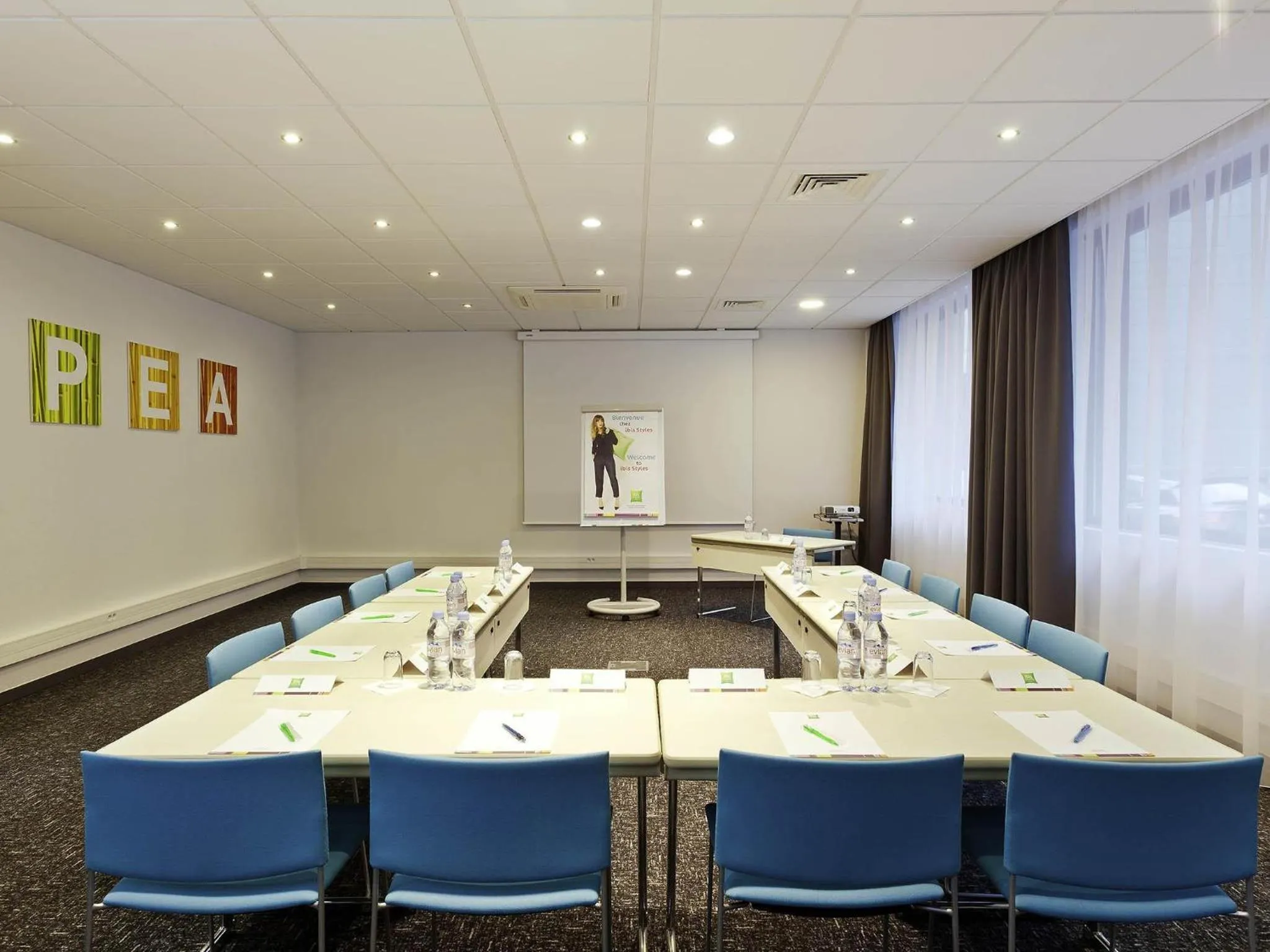 Meeting/conference room in ibis Styles Paris Porte d'Orléans