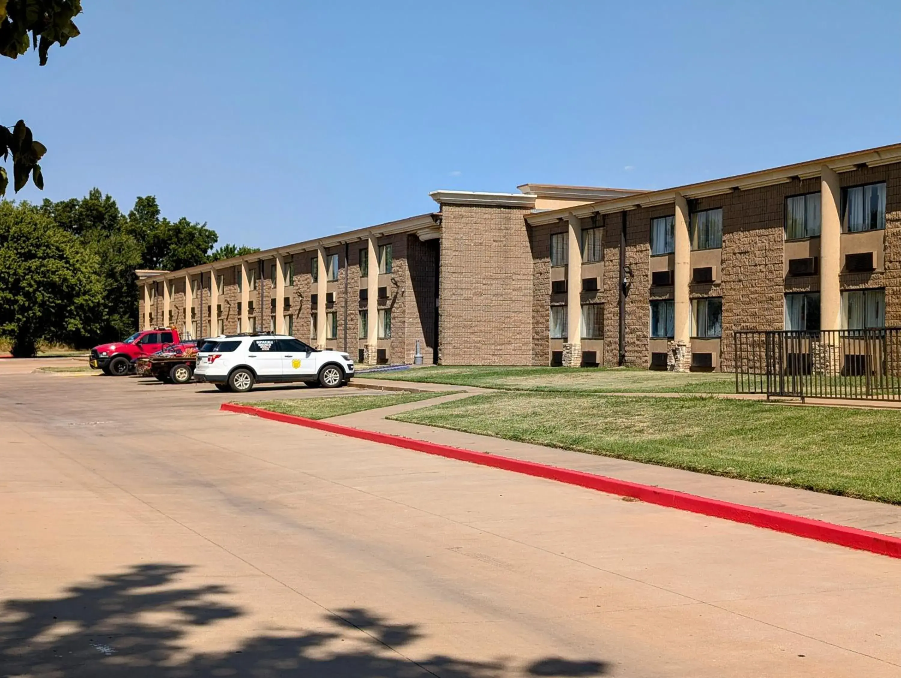 Property building in Travelodge by Wyndham Enid Property building in Travelodge by Wyndham Enid