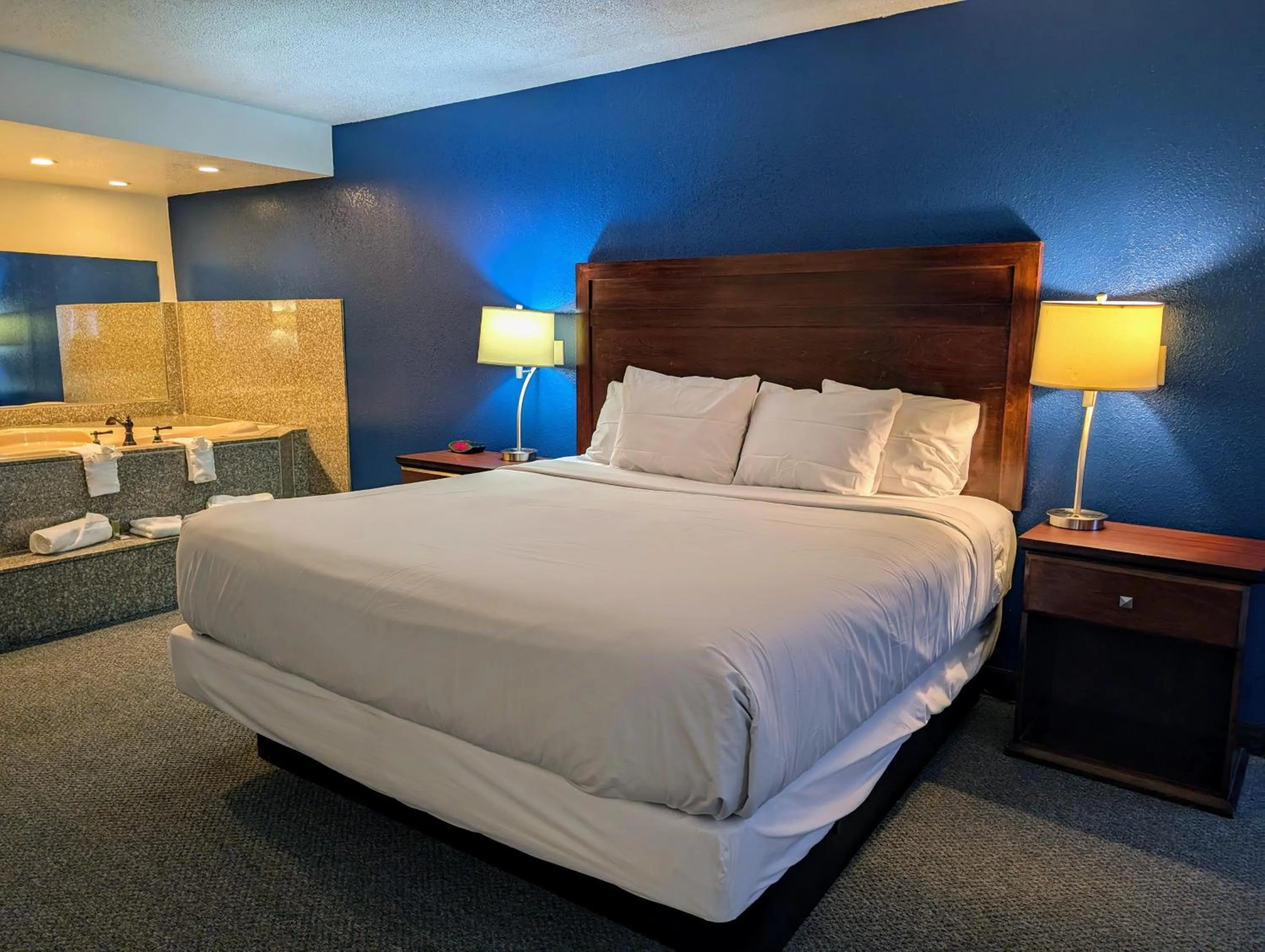 Photo of the whole room, Bed in Travelodge by Wyndham Enid