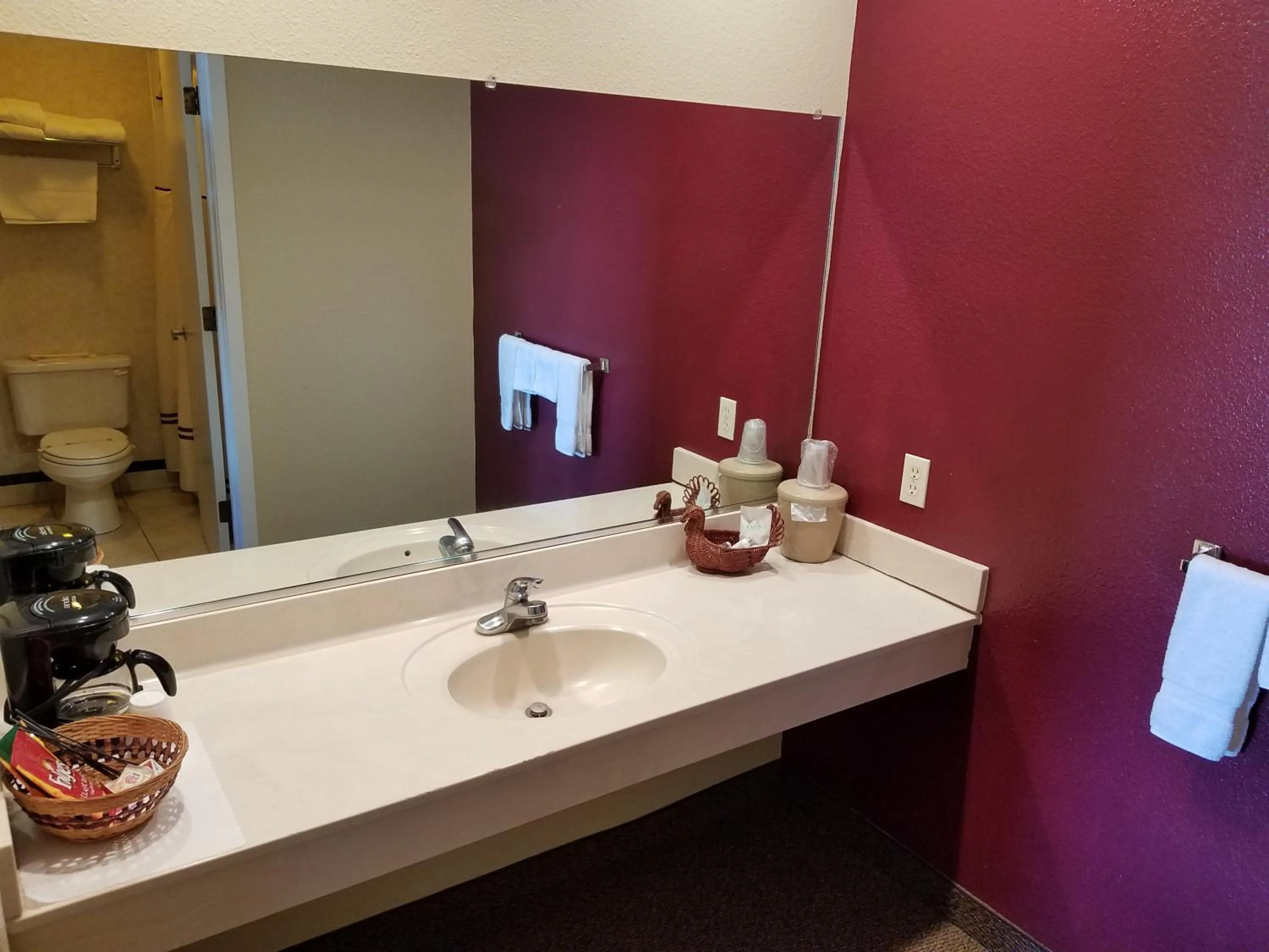 Area and facilities in Gridley Inn & RV Park