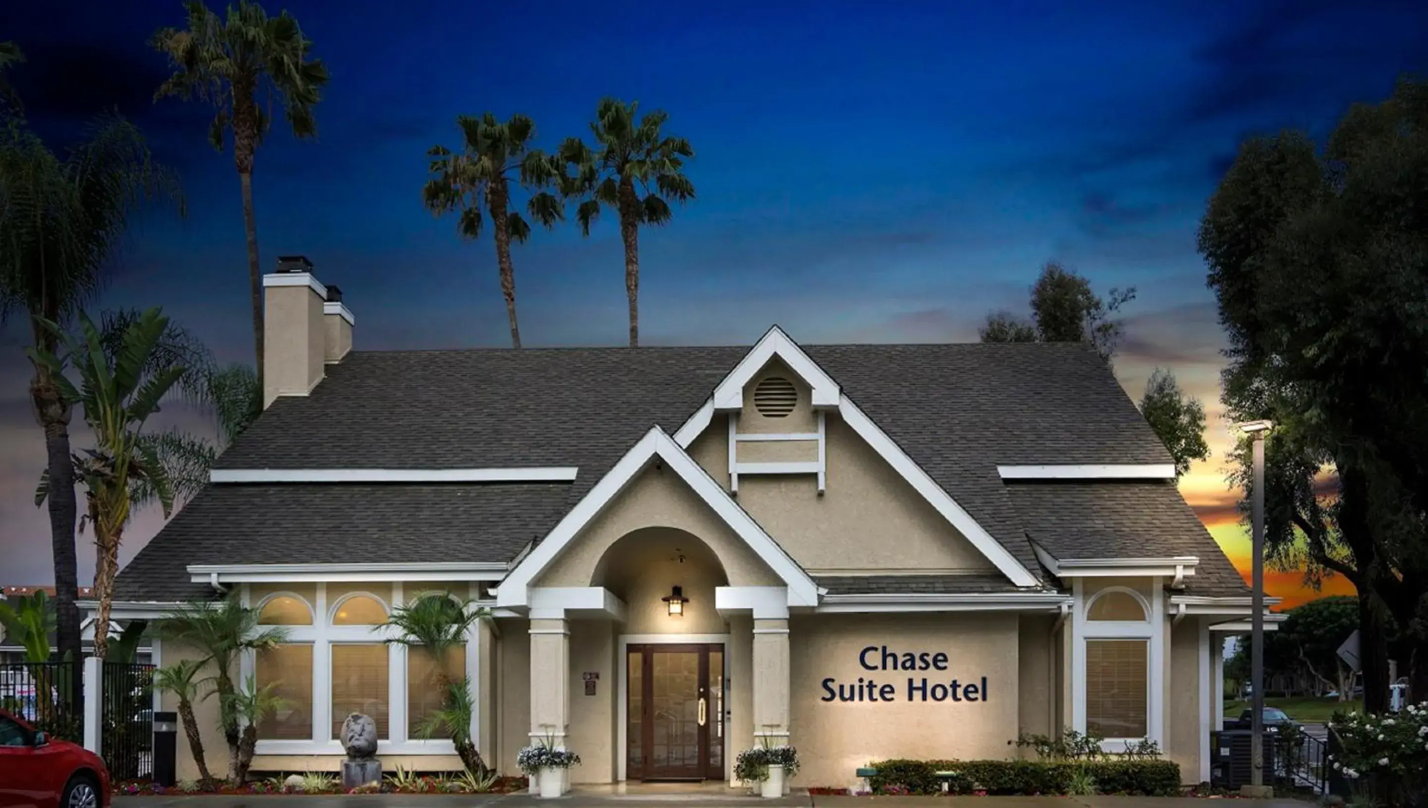 Property building in Chase Suites Brea-Fullerton - North Orange County Property building in Chase Suites Brea-Fullerton - North Orange County