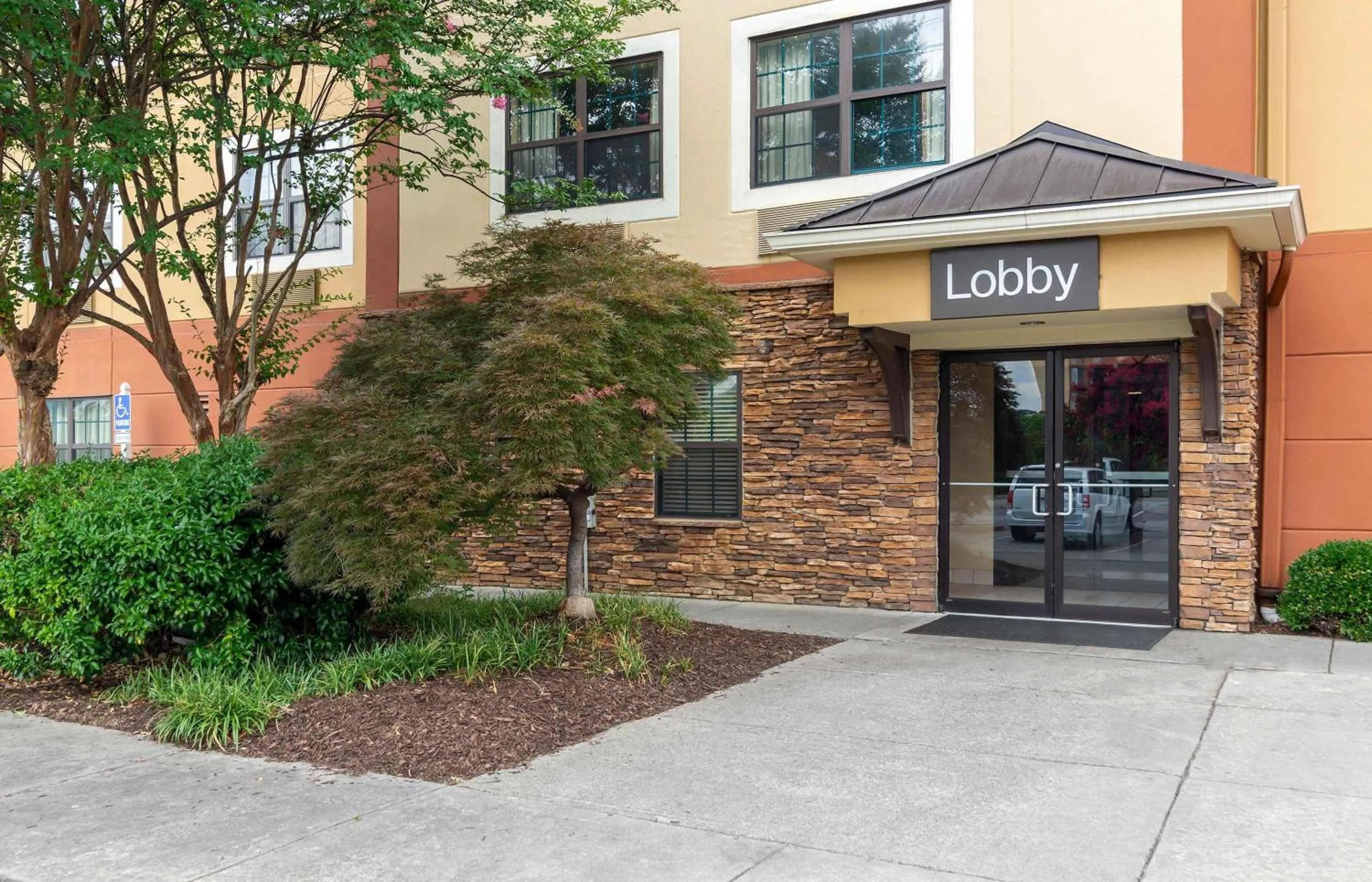 Property building in Extended Stay America Select Suites - Atlanta - Duluth