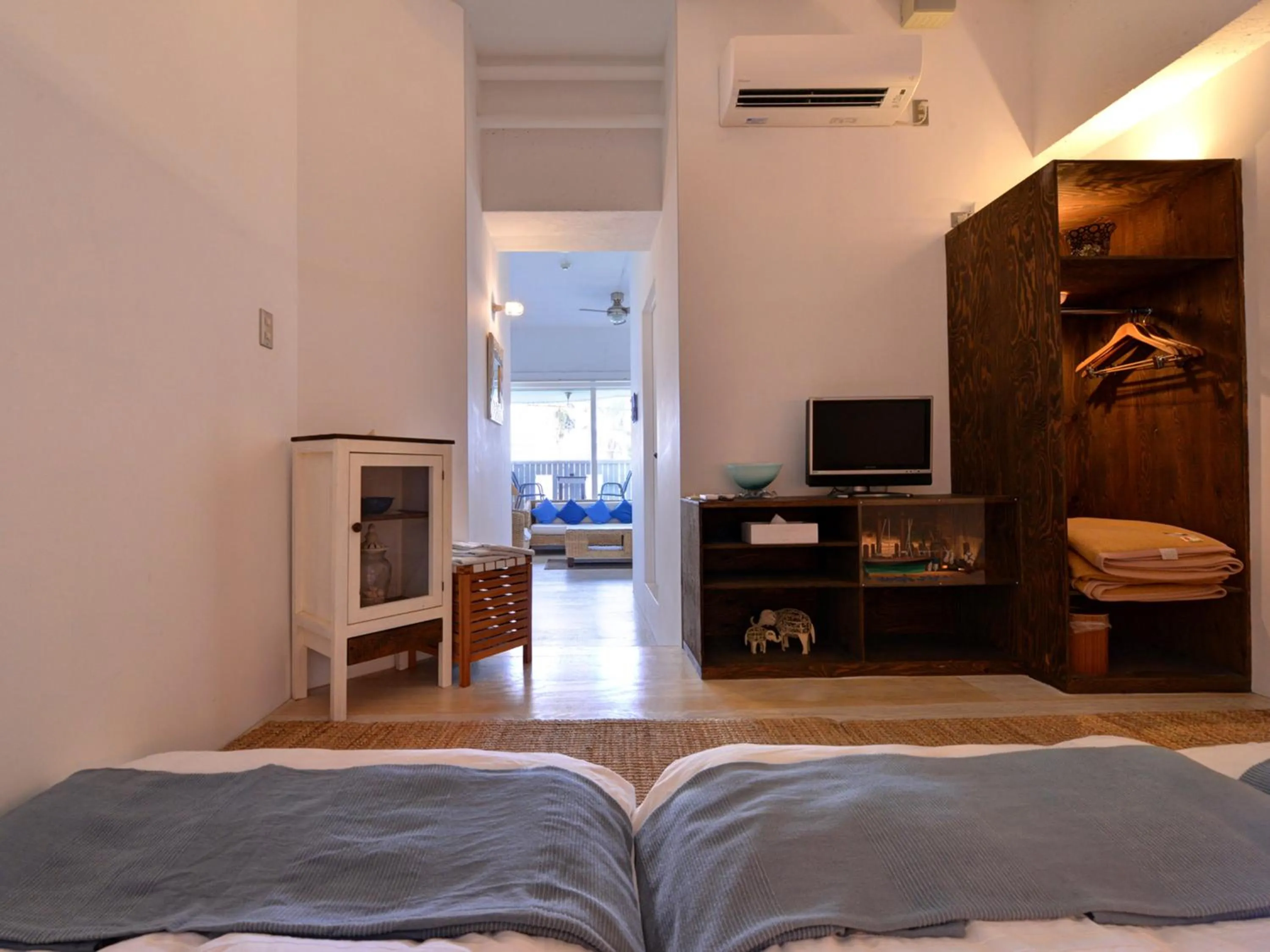 Photo of the whole room, Bed in Sound Swell Resort