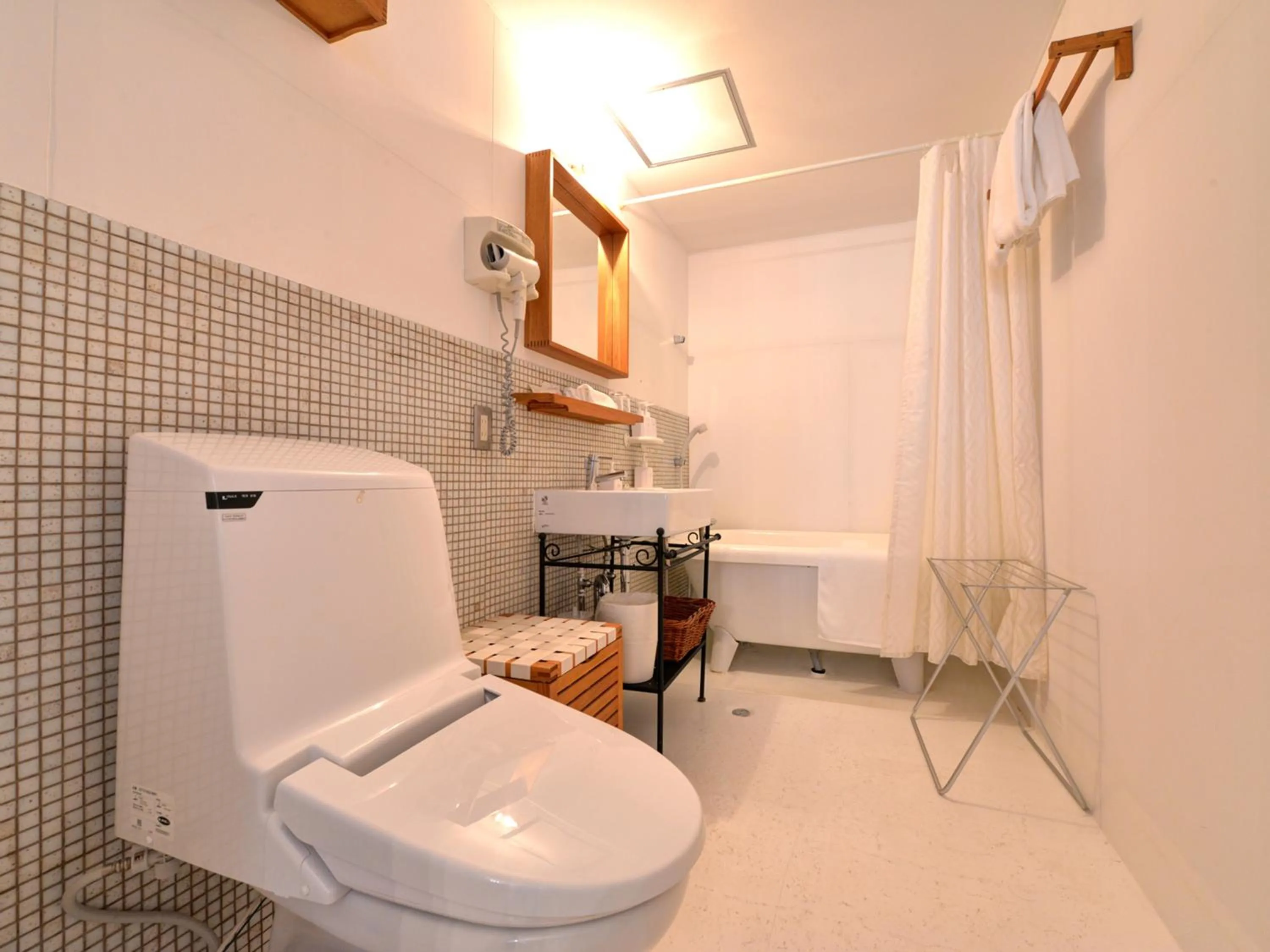 Toilet in Sound Swell Resort