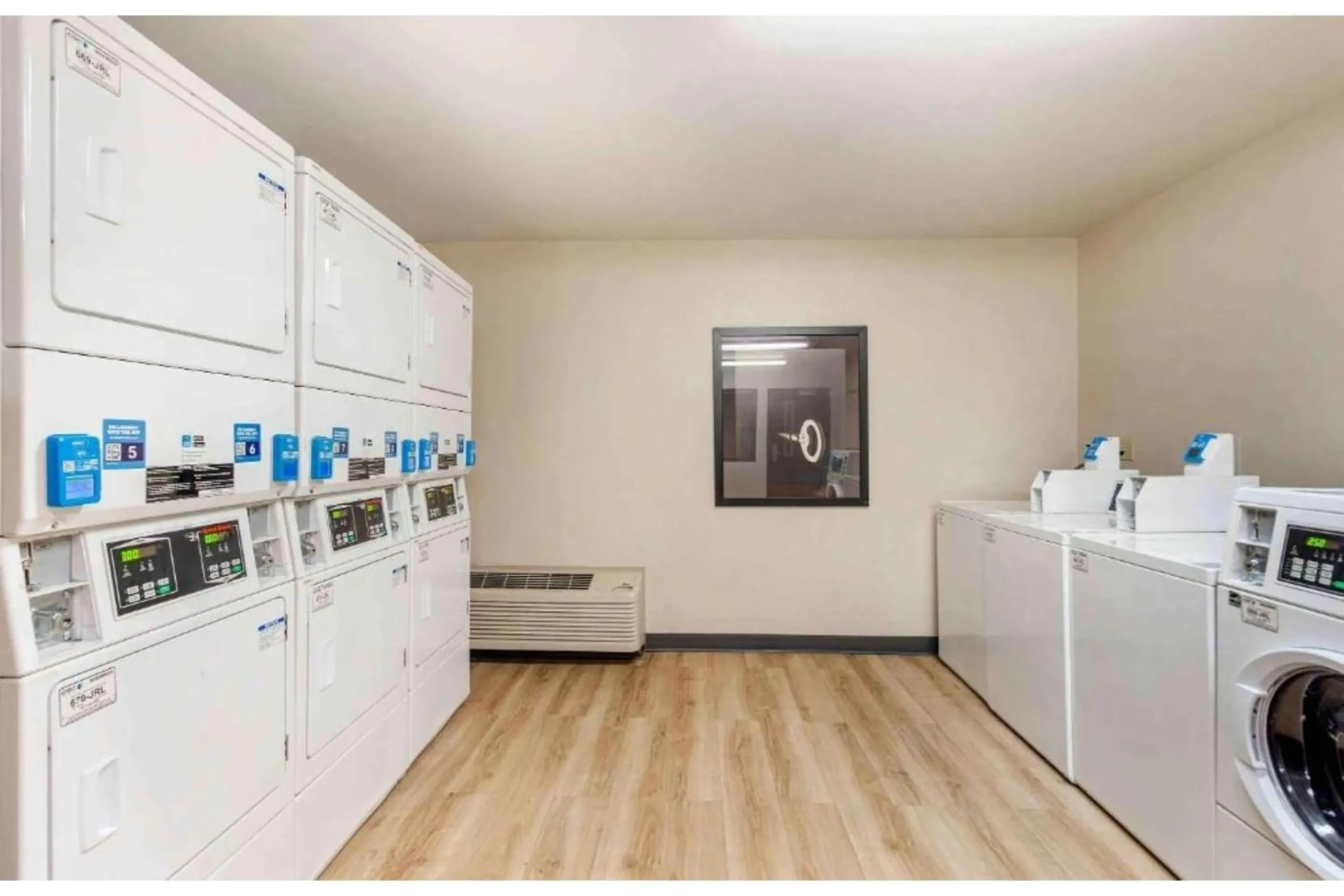 washing machine in Studio 6 Corporate Extended Stay Chicago Lisle IL