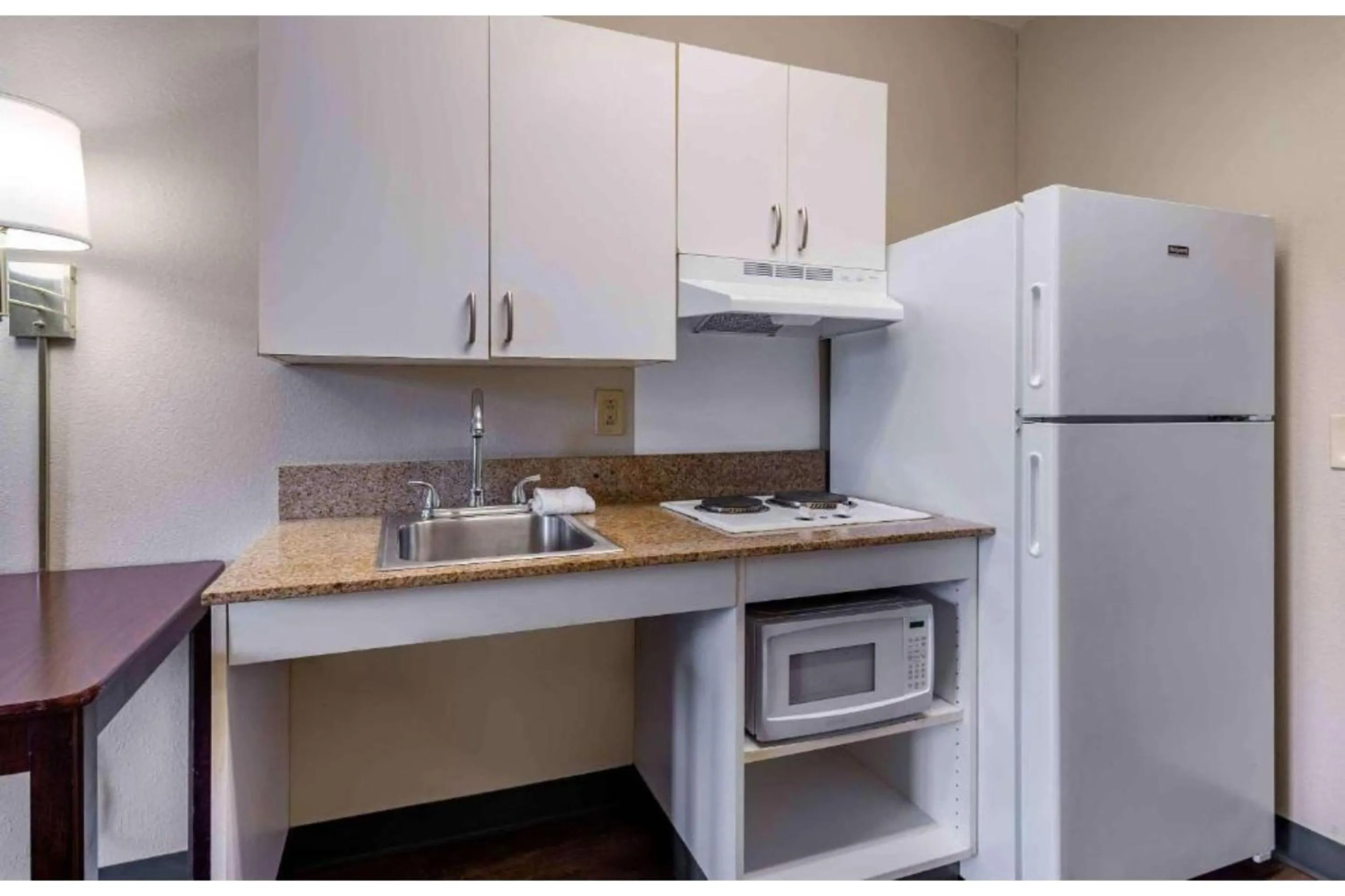 Kitchen or kitchenette in Studio 6 Corporate Extended Stay Chicago Lisle IL